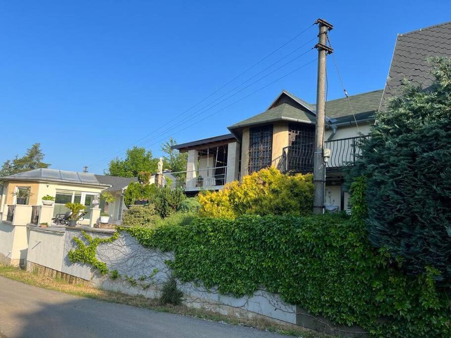 VILLA Sebe