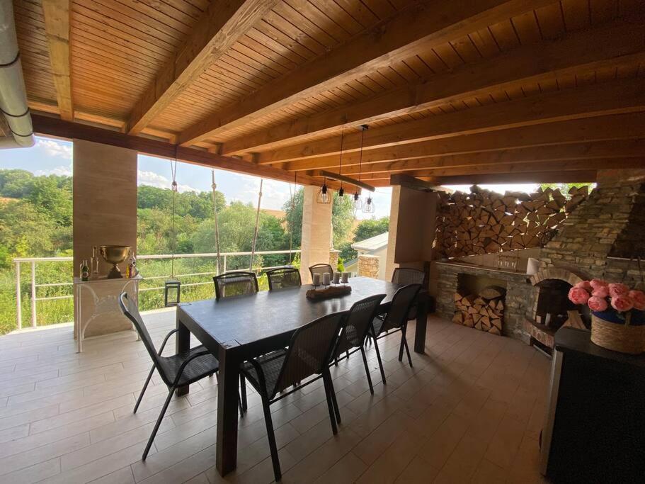 VILLA Sebe