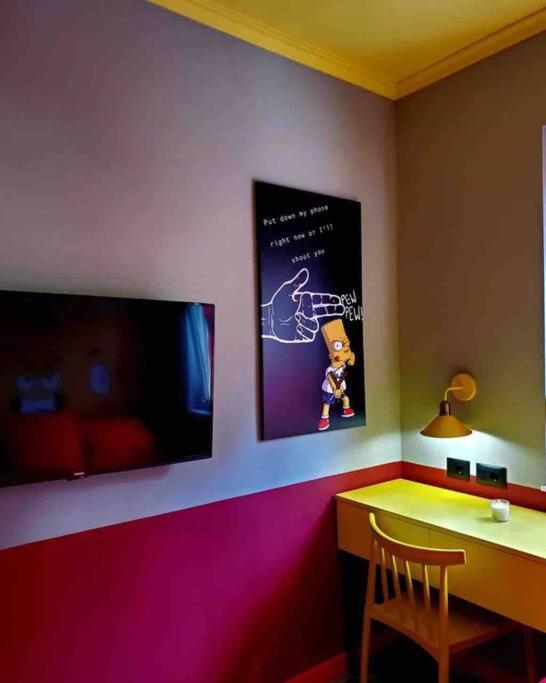 EMOJI house