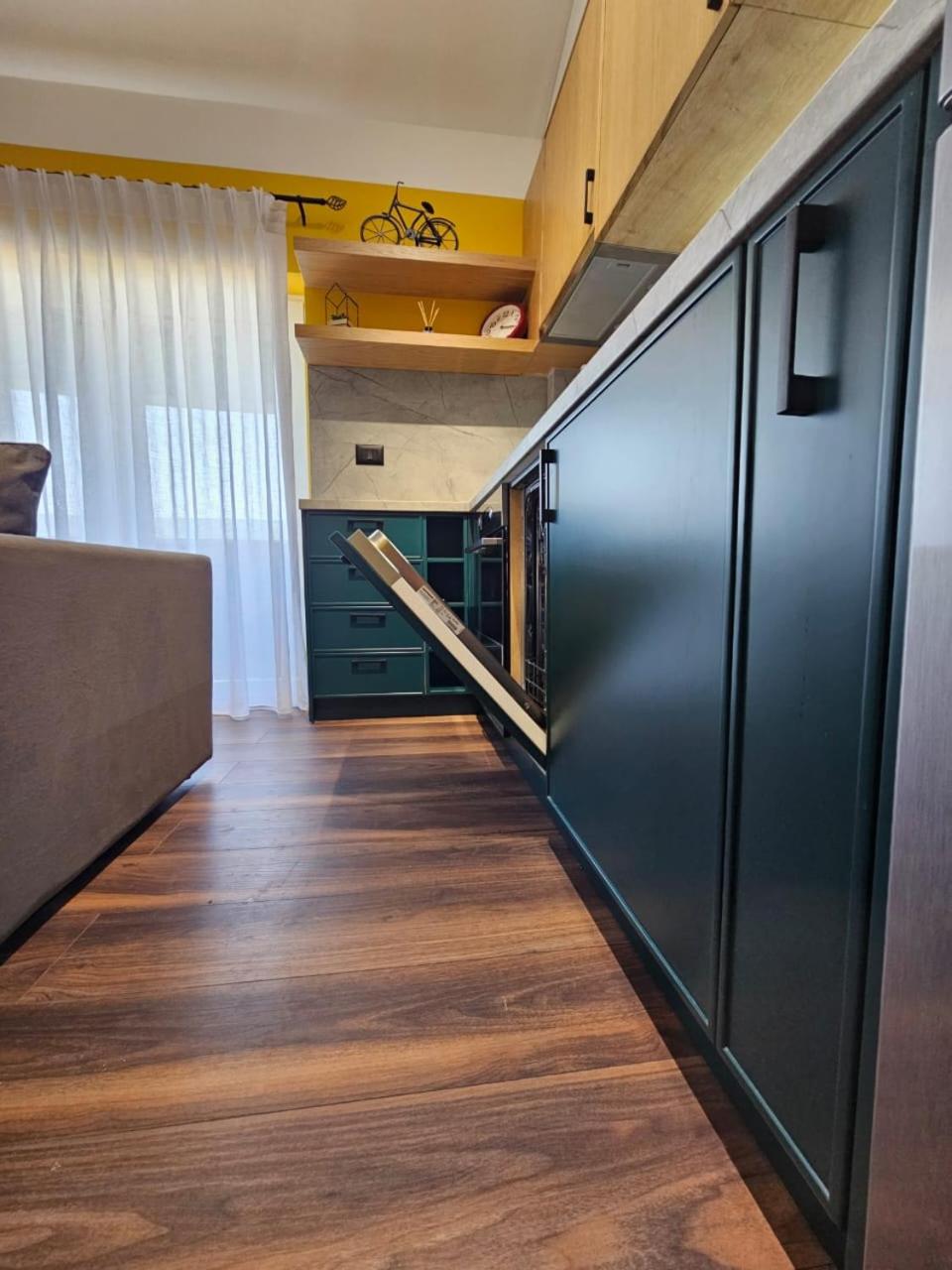 Drion Apartment with lake view