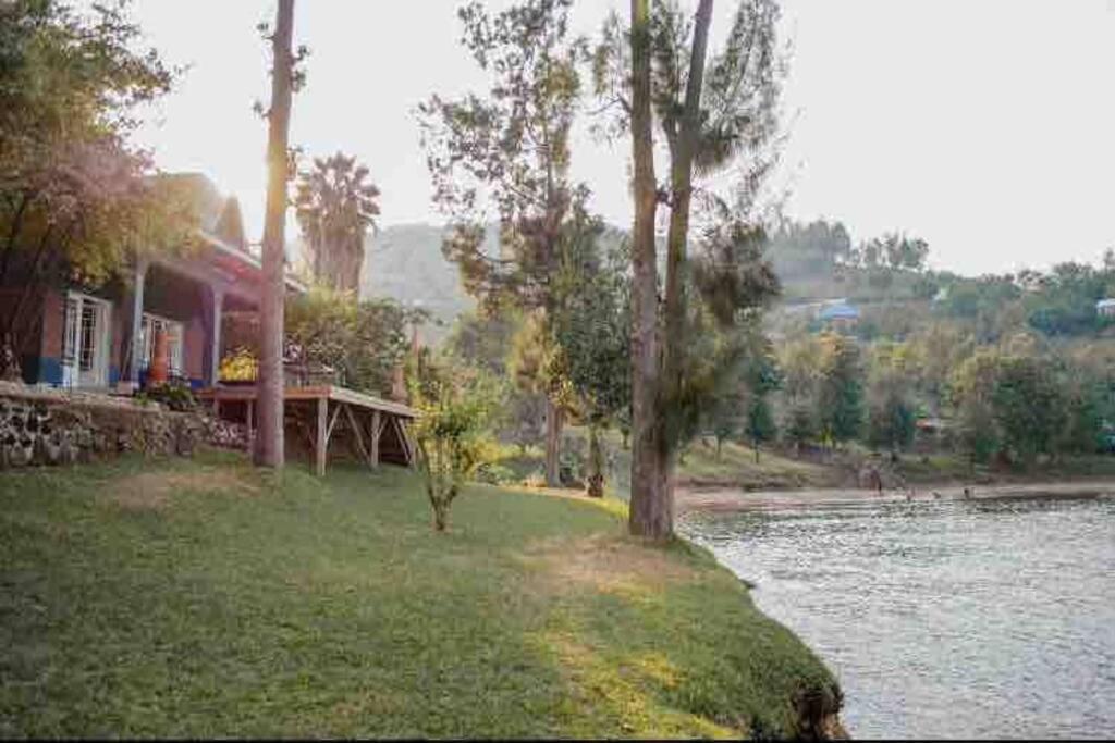 MAISON DU LAC -Feel home with opening on Lake Kivu view 3