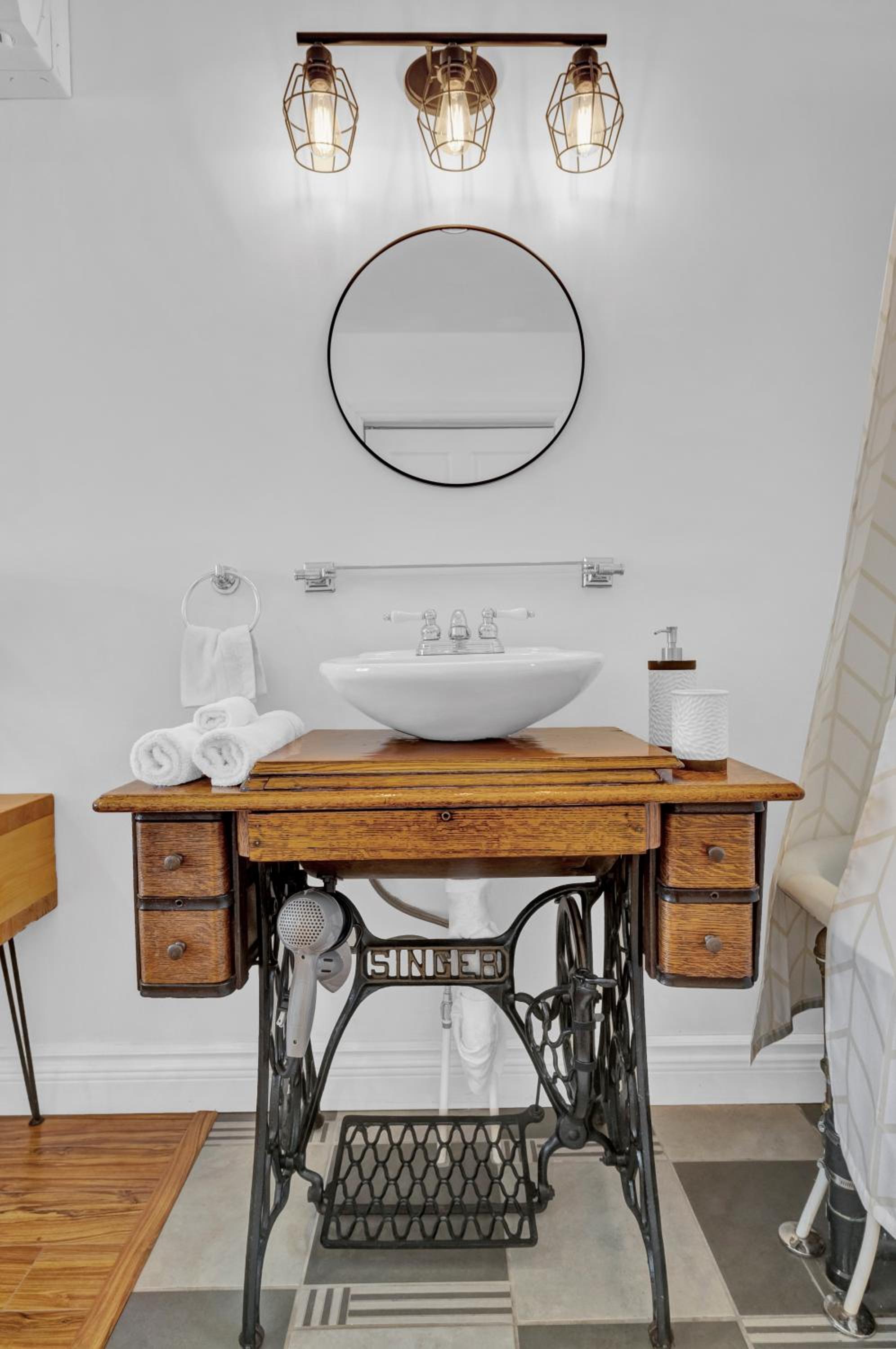 Cozy Kingsville Country Home Guest House