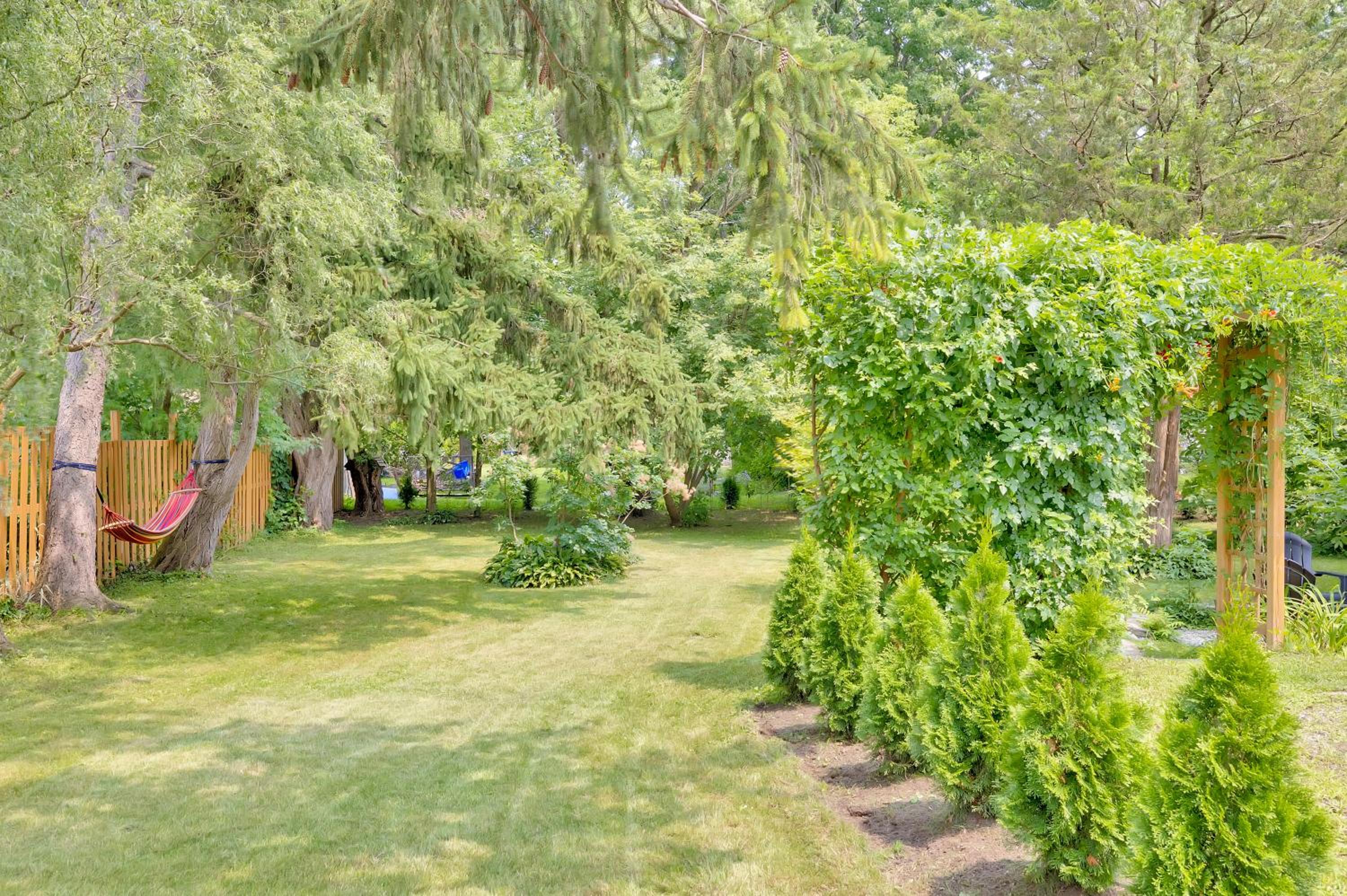 Cozy Kingsville Country Home Guest House