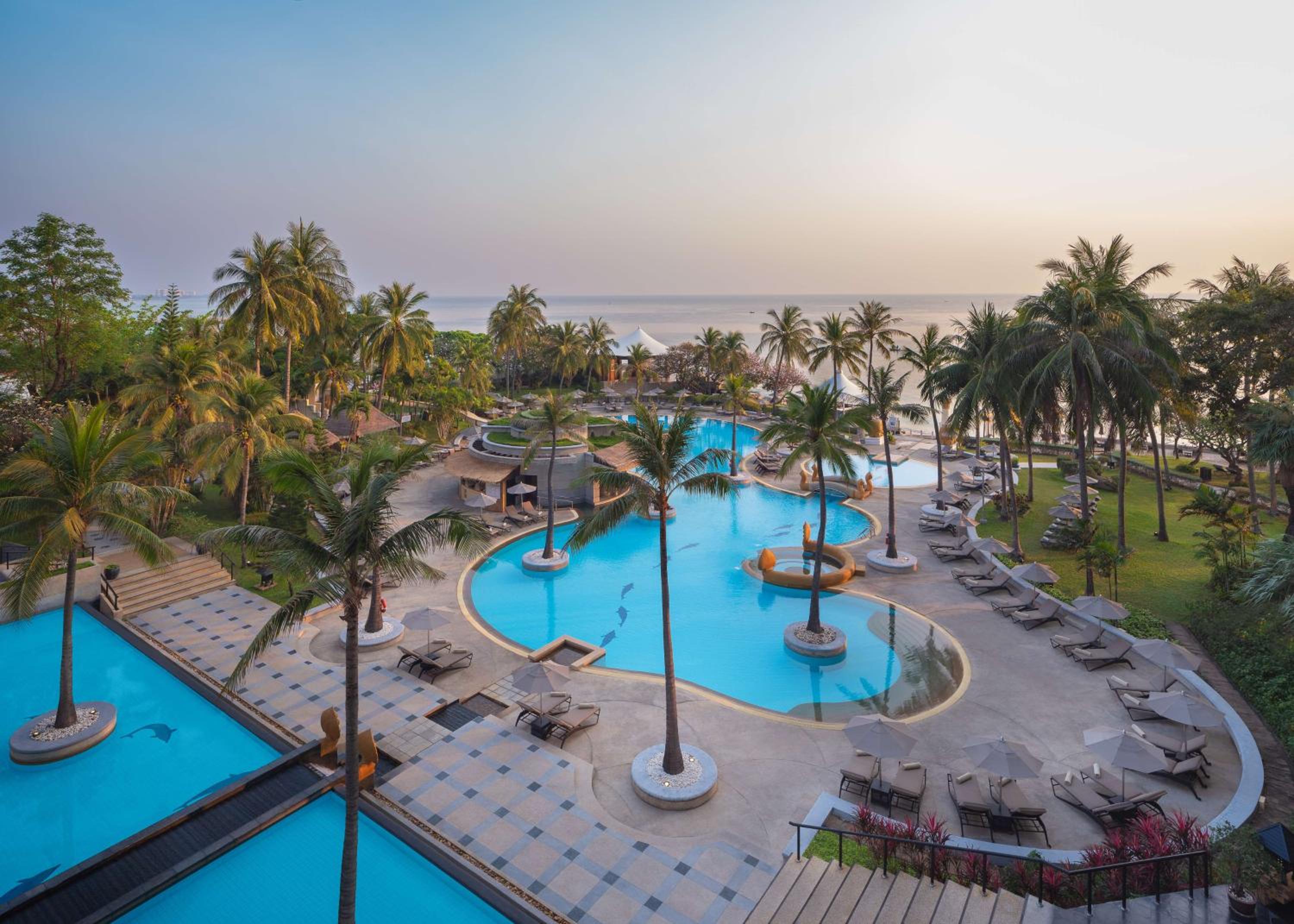 Hilton Hua Hin Resort & Spa - Image 2