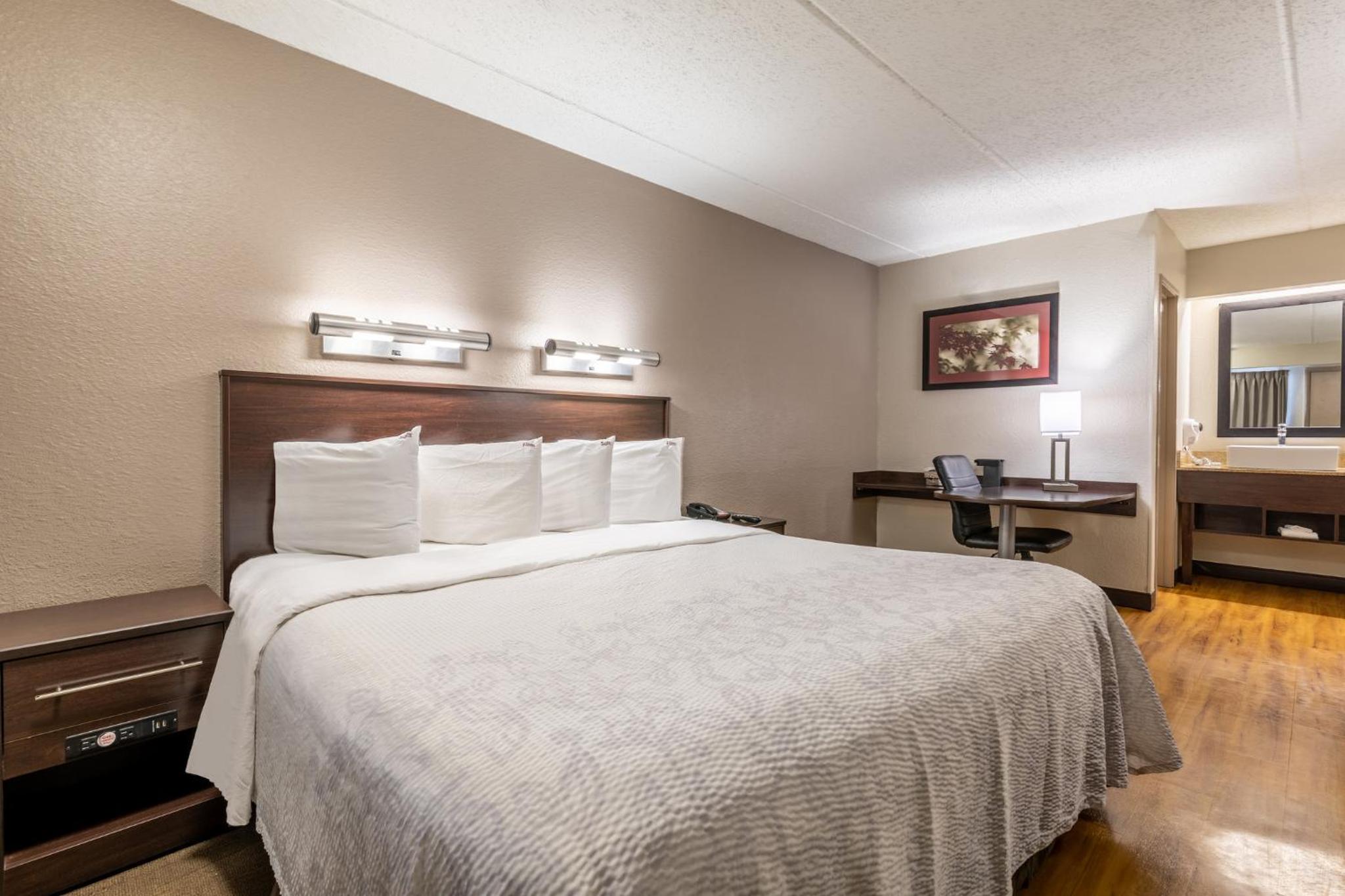 Red Roof Inn PLUS Nashville Airport - Property Image 35