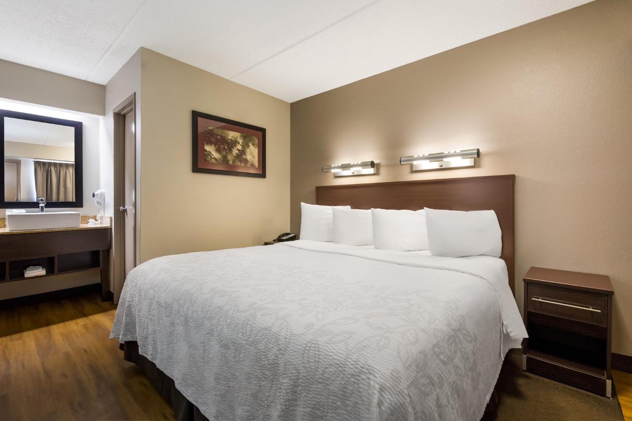 Red Roof Inn PLUS Nashville Airport - Property Image 8