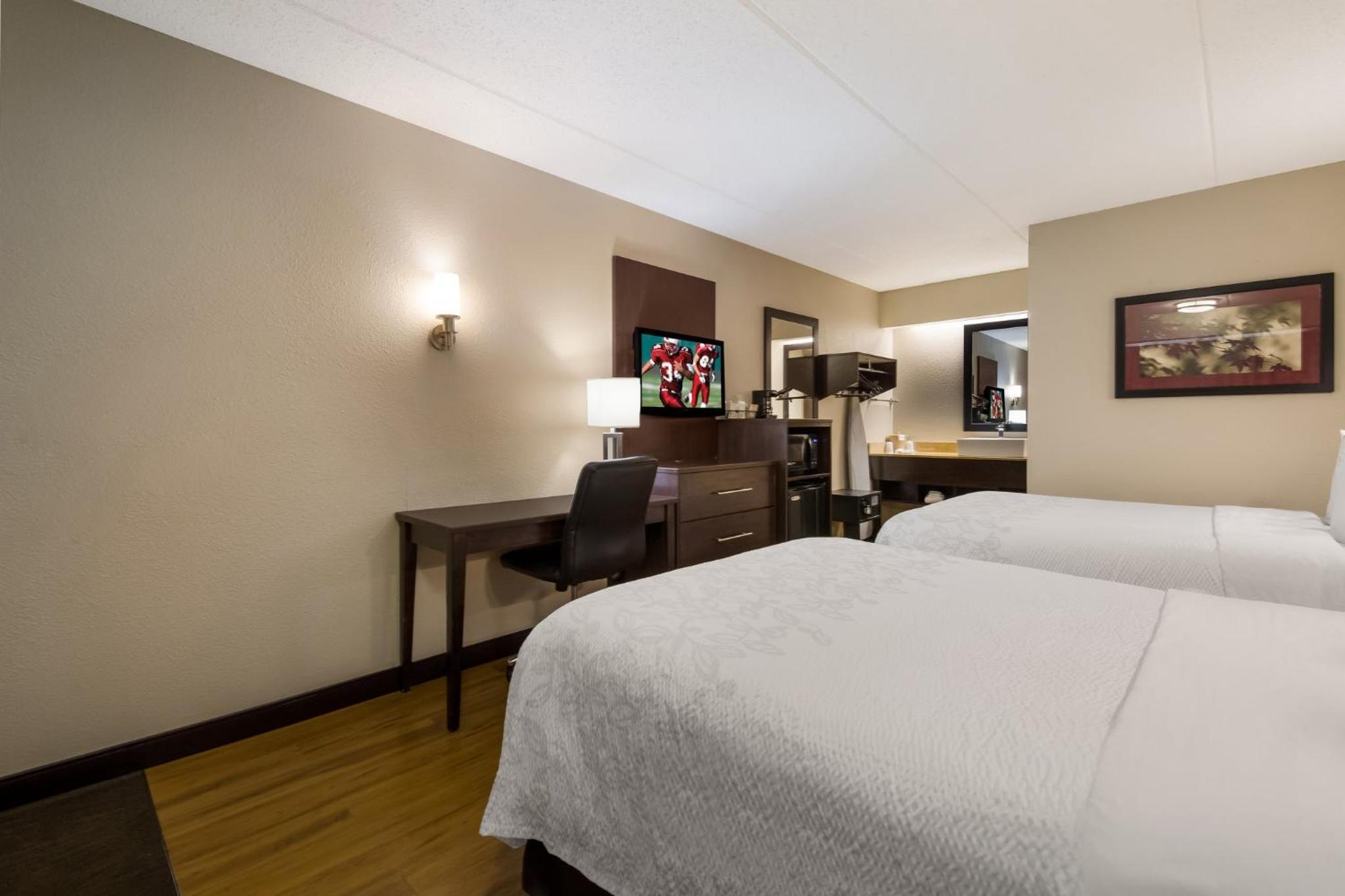 Red Roof Inn PLUS Nashville Airport - Property Image 5