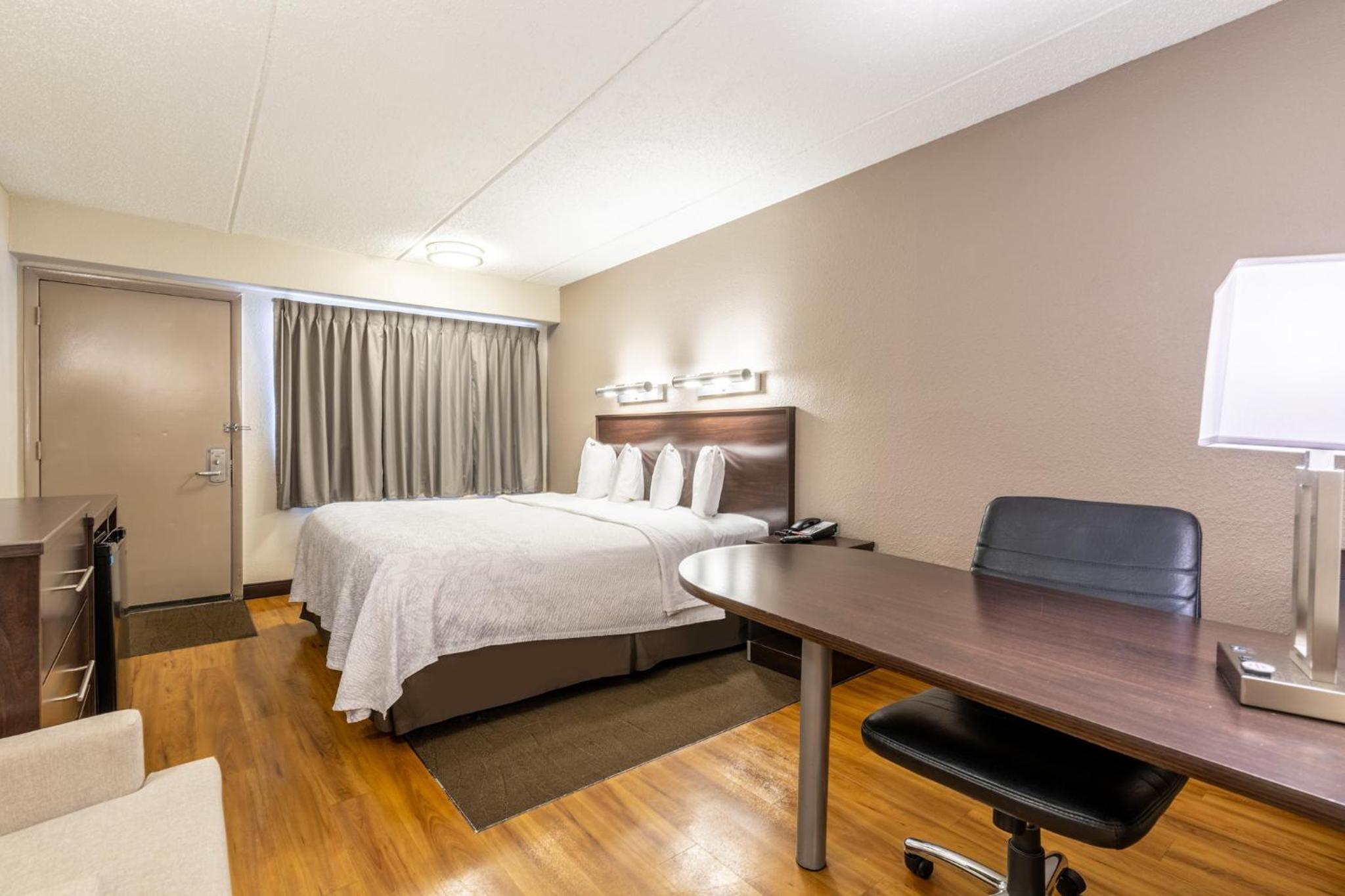 Red Roof Inn PLUS Nashville Airport - Property Image 10