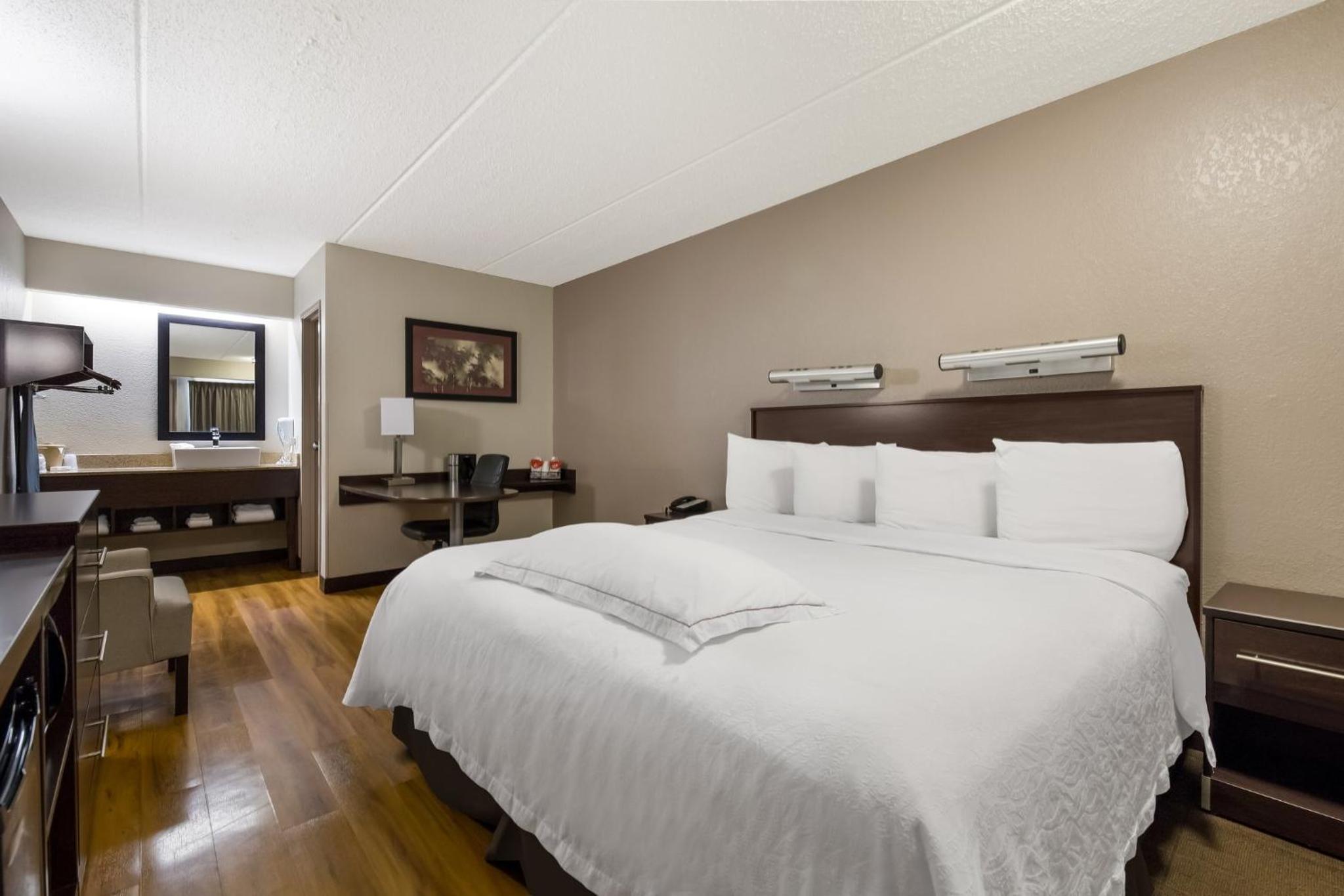 Red Roof Inn PLUS Nashville Airport - Property Image 33