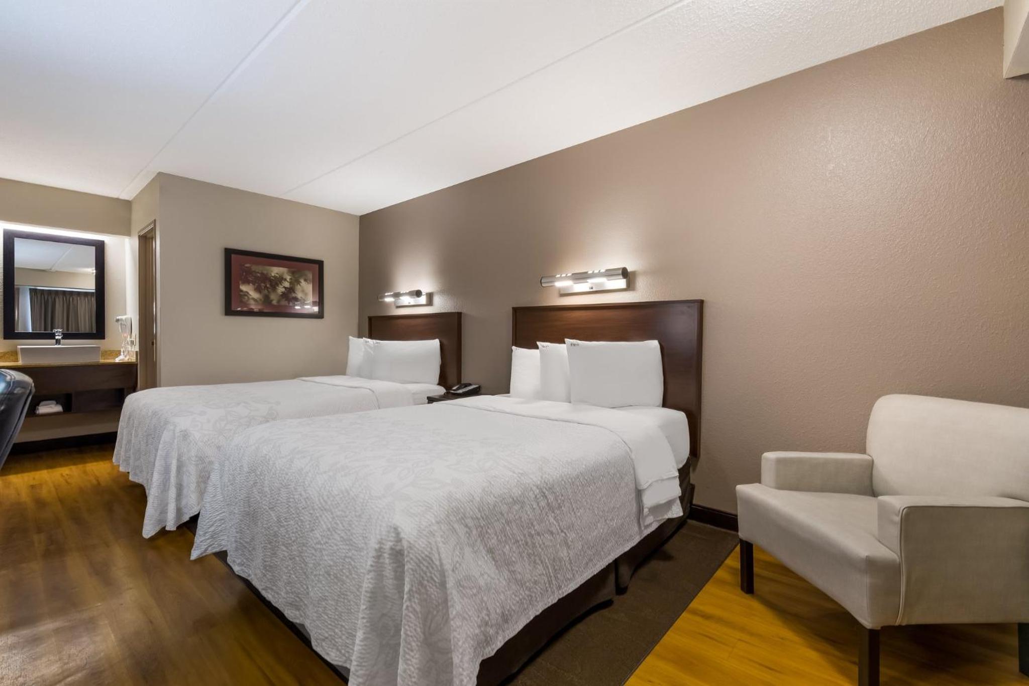 Red Roof Inn PLUS Nashville Airport - Property Image 4