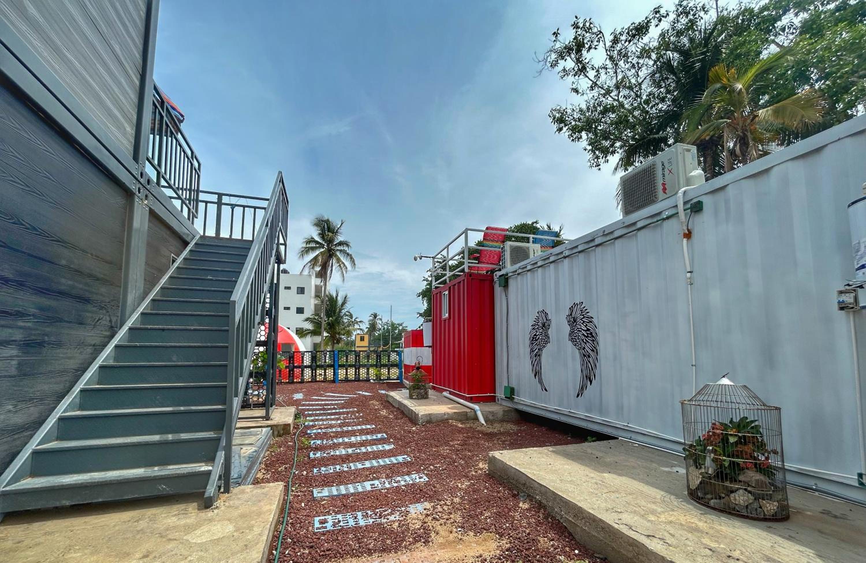 Departamento Kalahan, cerca de la playa