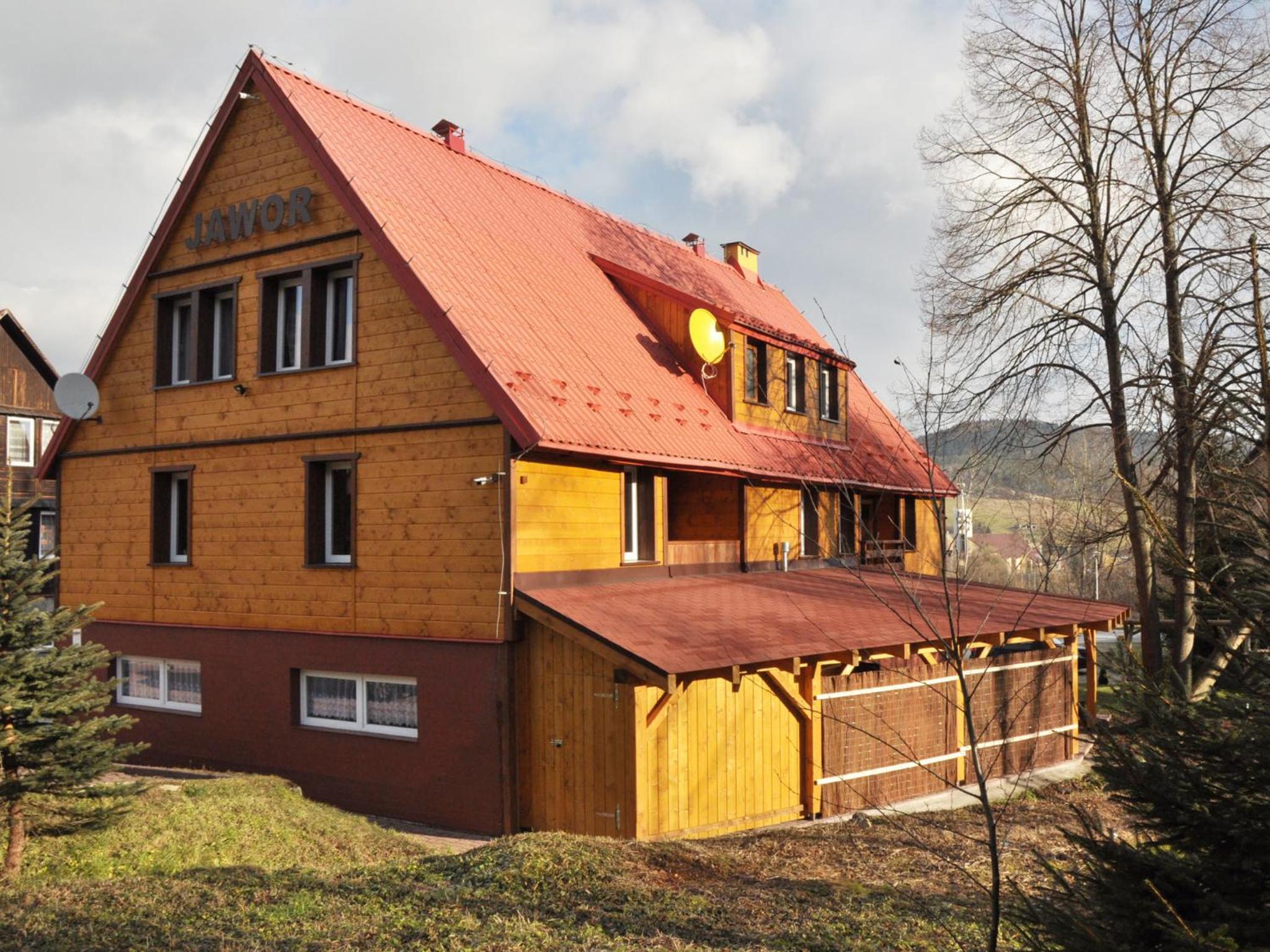 Dom Goscinny Jawor Czarnypotok view 2