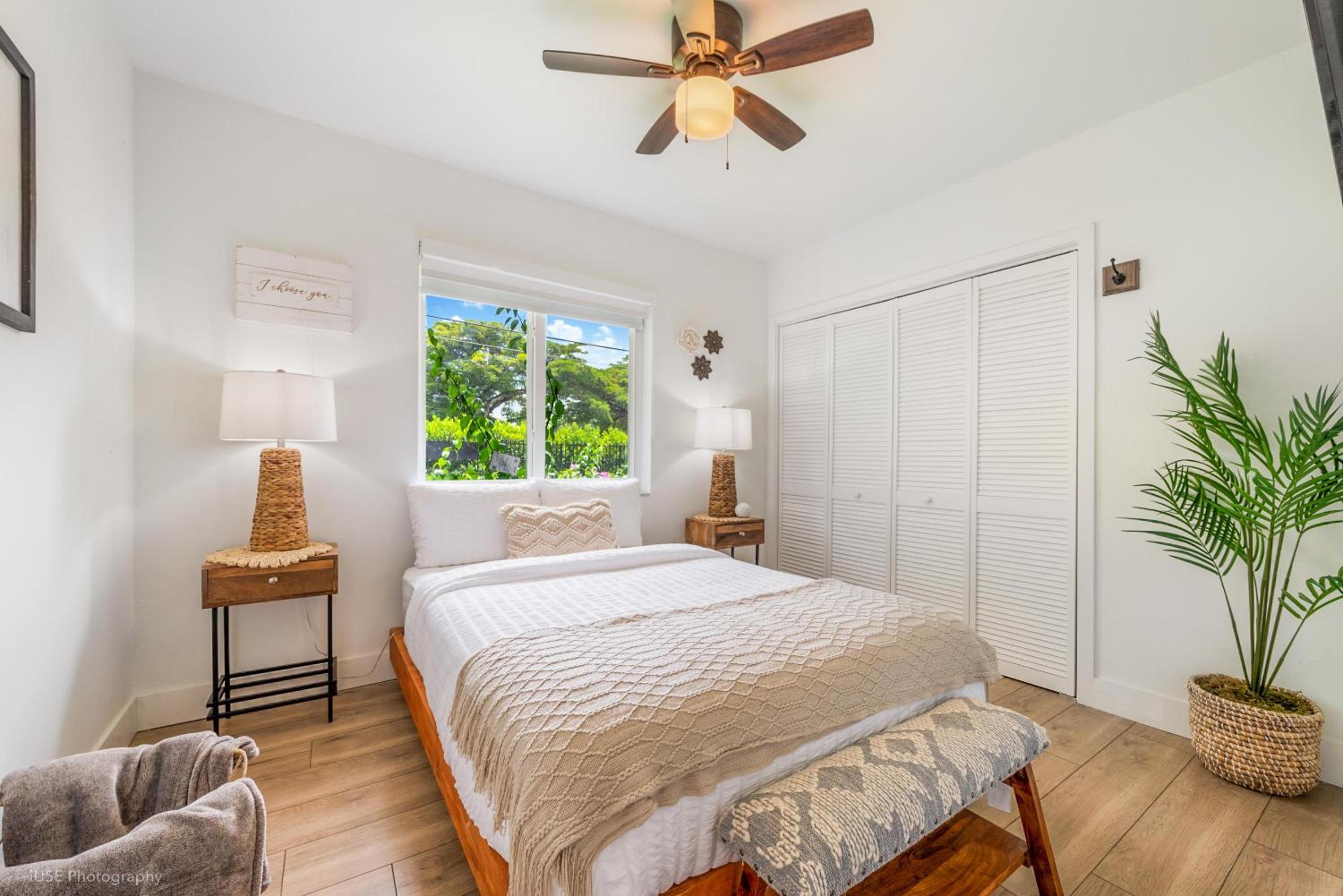 Luxe Retreat with Private Beach & Pool Paradise L53
