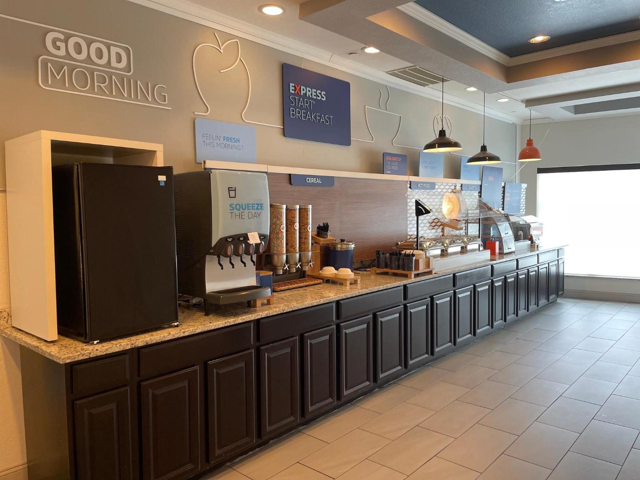 Montgomery Vacations - Holiday Inn Express and Suites Montgomery, an IHG Hotel - Property Image 19