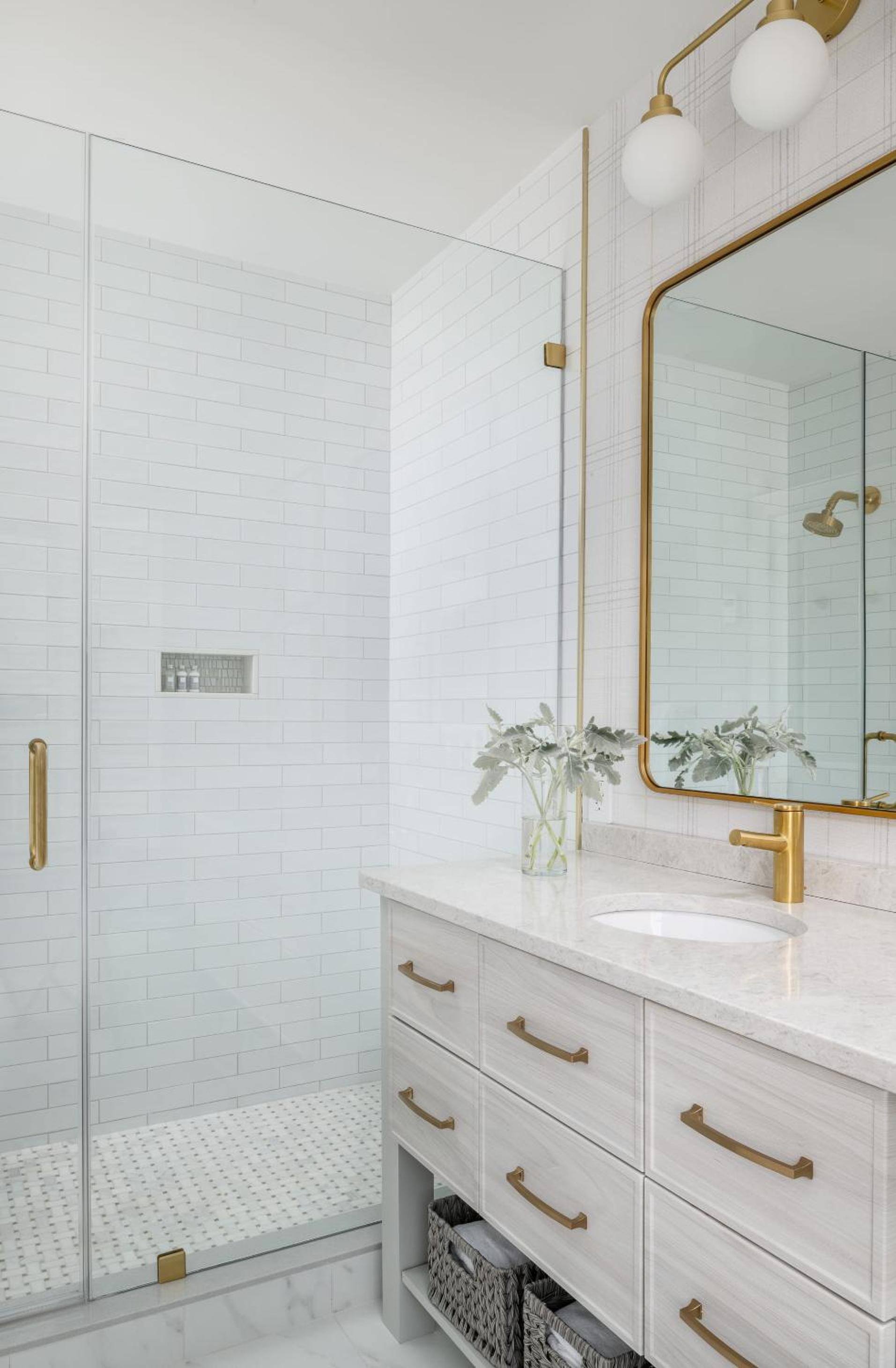 The Oaks Waterfront - Property Image 2