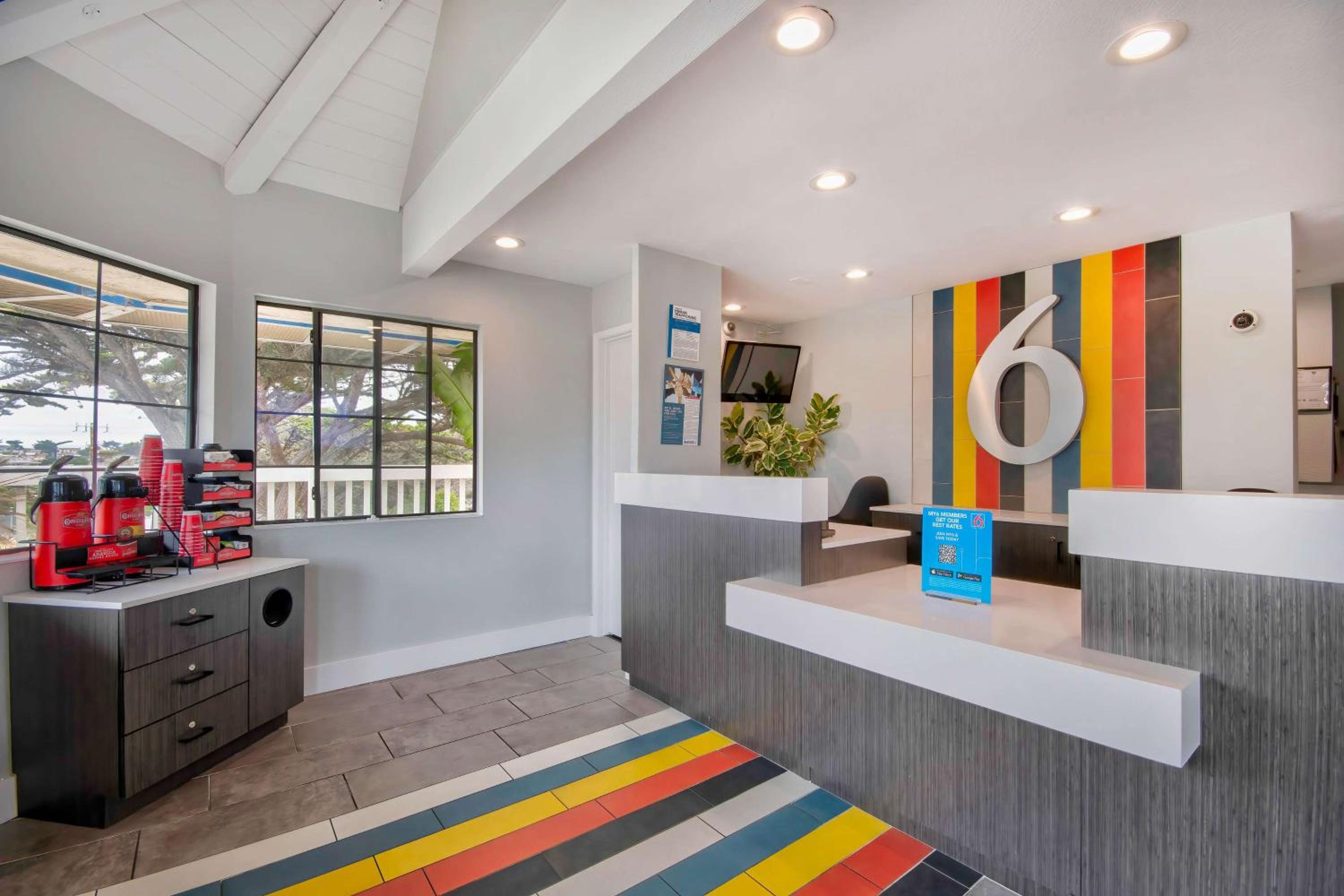 Marina Vacations - Motel 6-Marina, CA - Monterey - Property Image 2