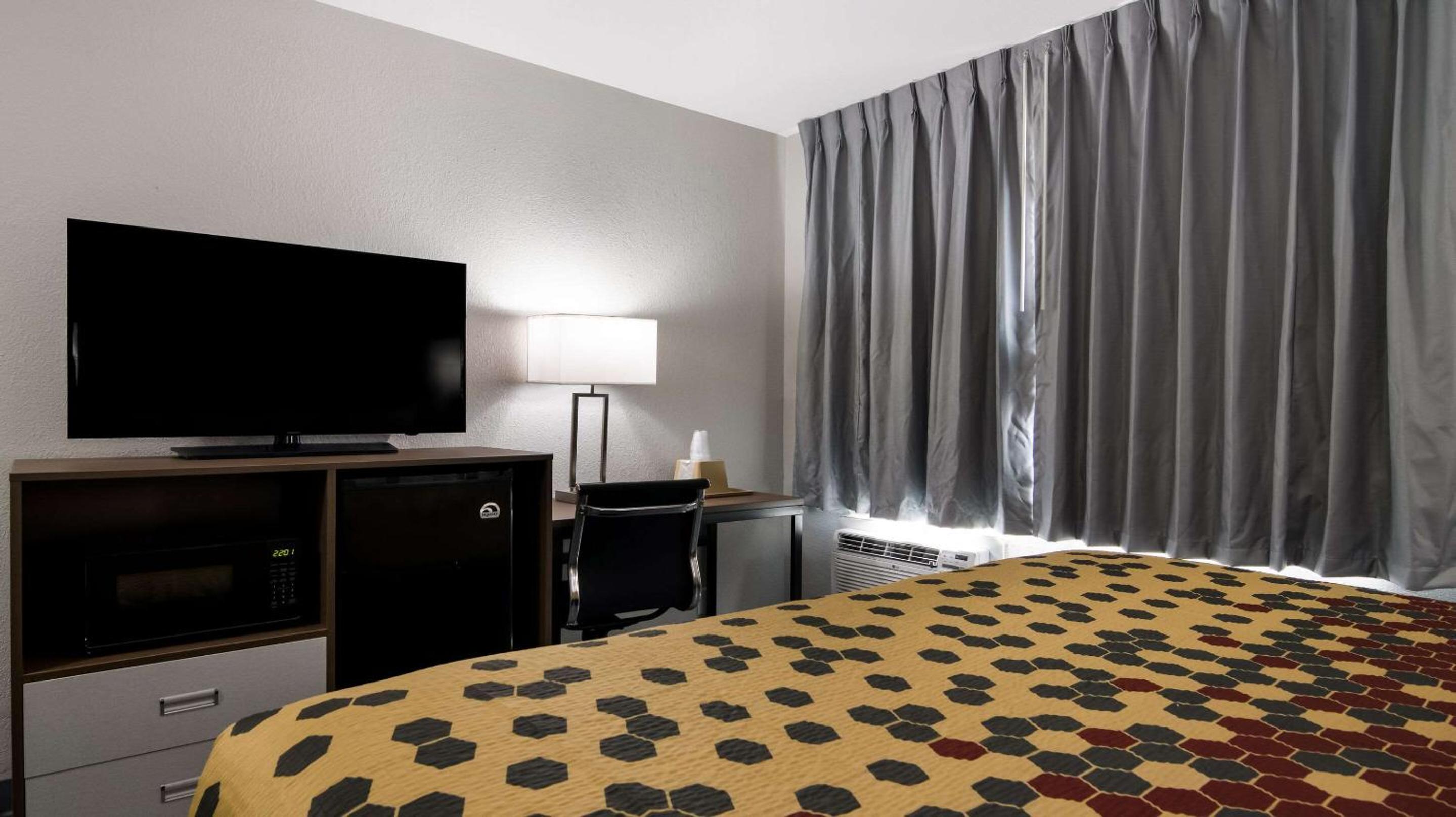 Econo Lodge Portage, Photo 14