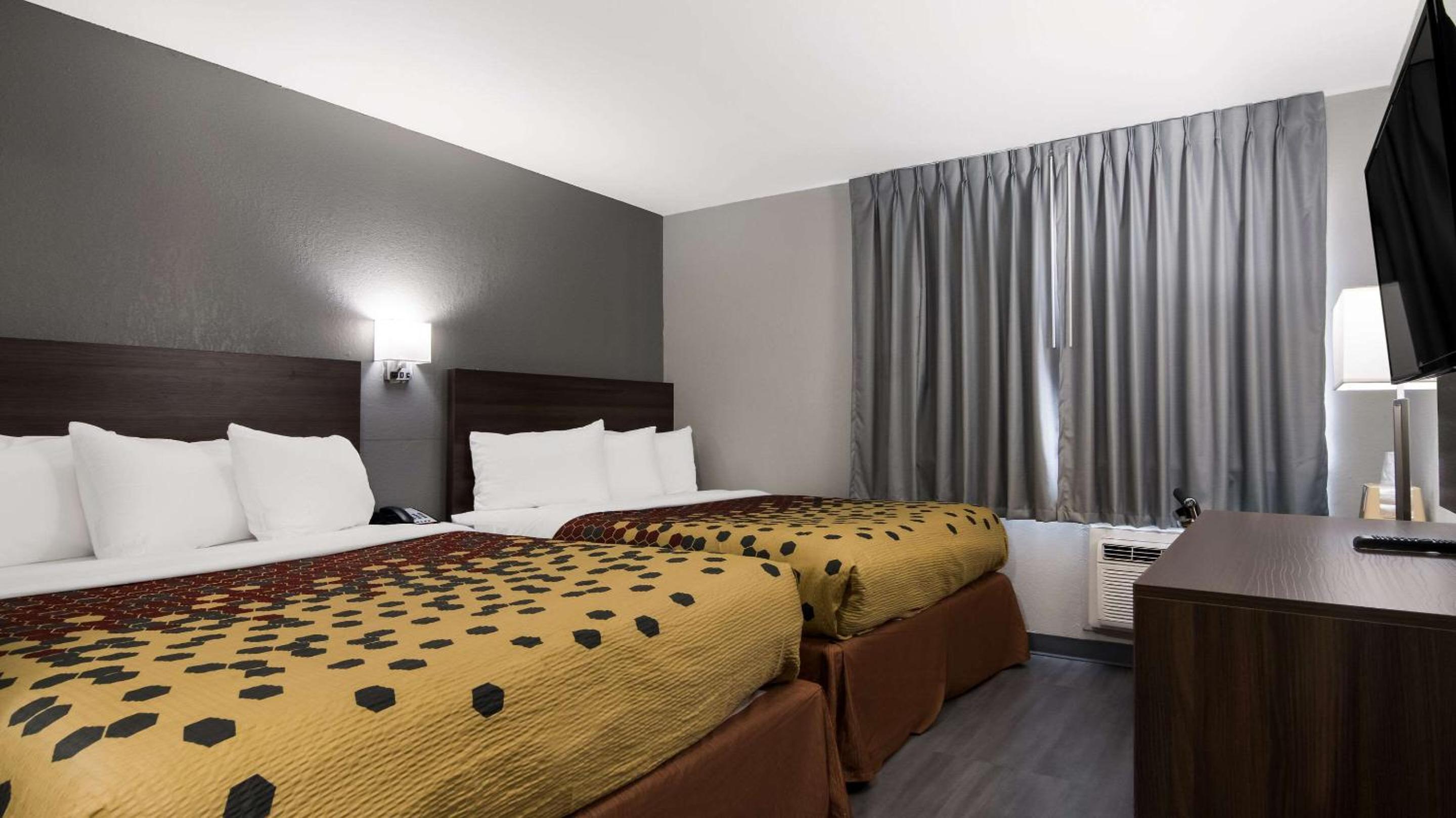 Econo Lodge Portage, Photo 19