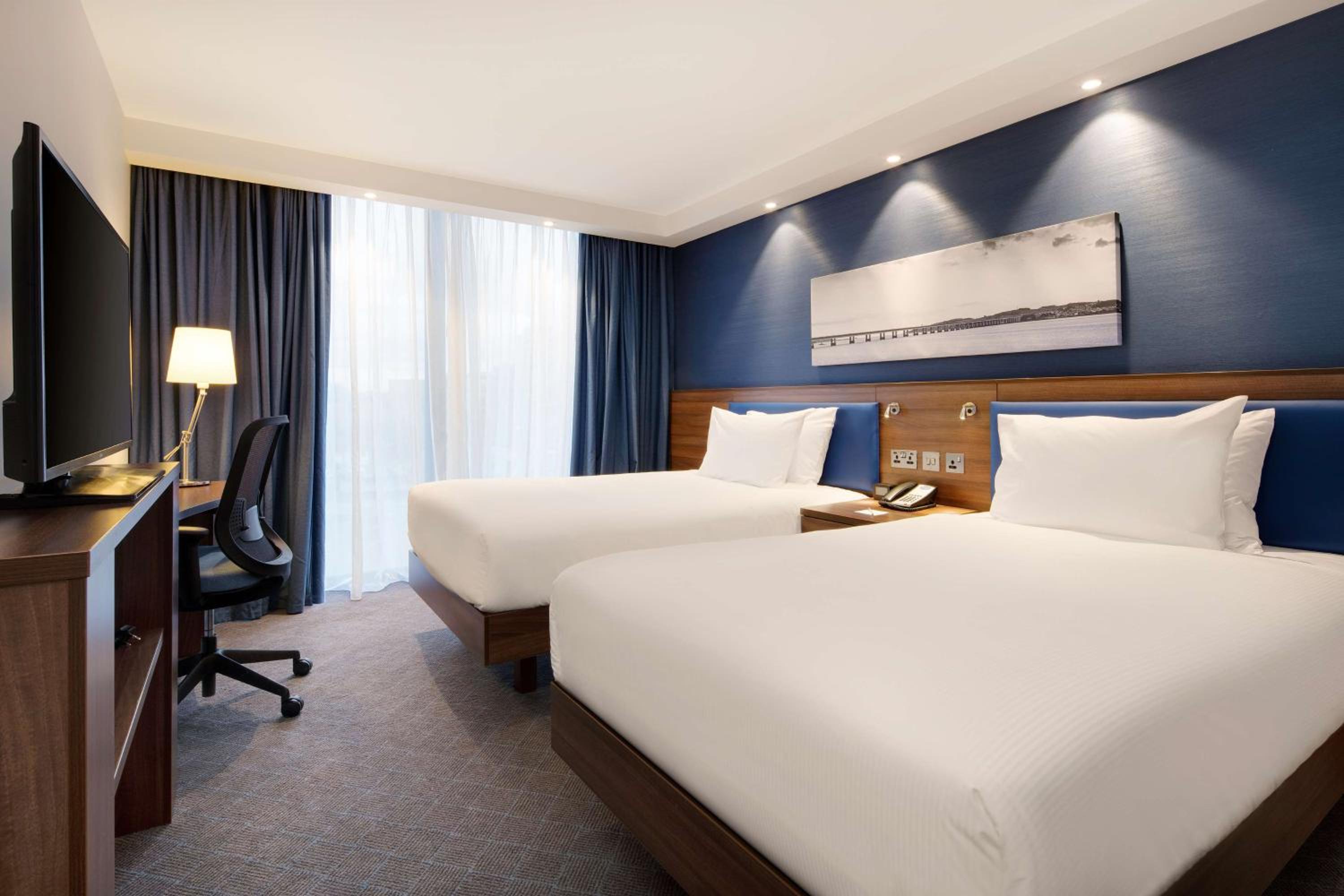 Dundee Vacations - Hampton by Hilton Dundee City Centre - Property Image 6