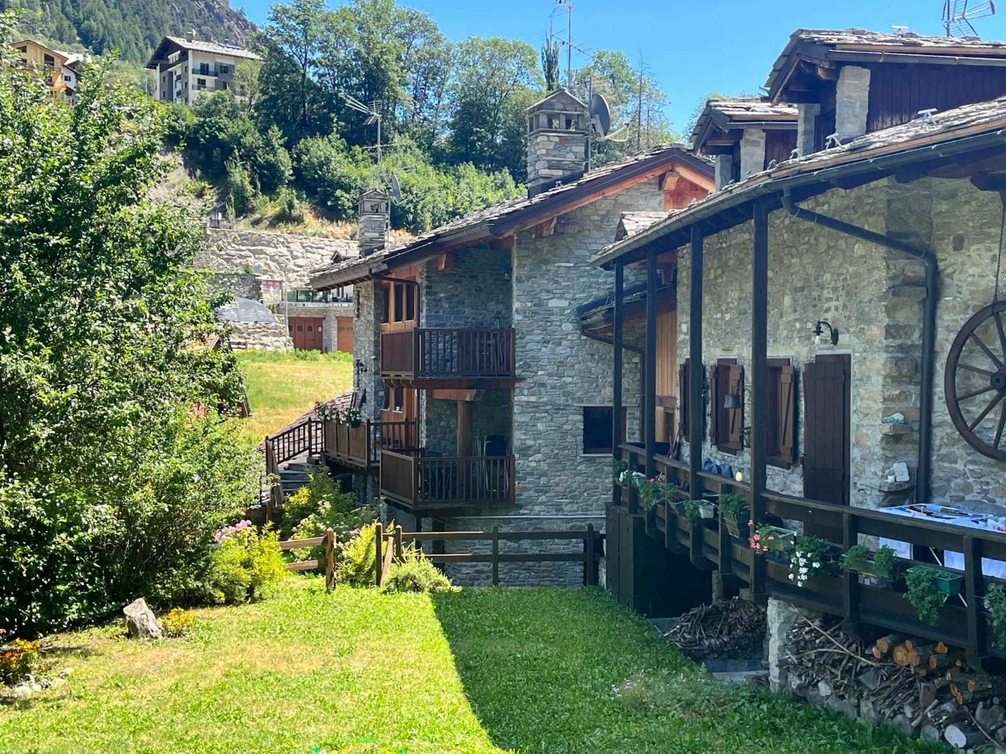 Champex Apartments
