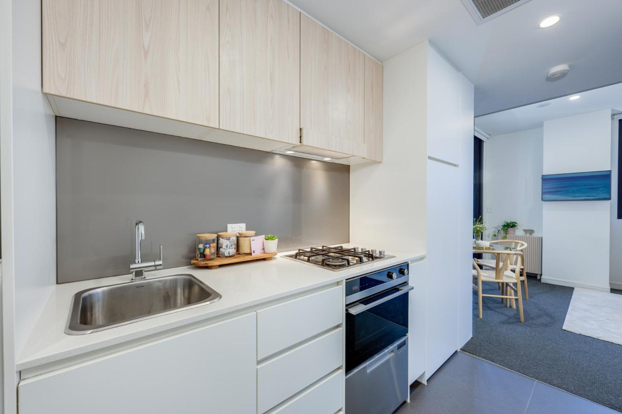 Beach Petite -CBD -Parking Options