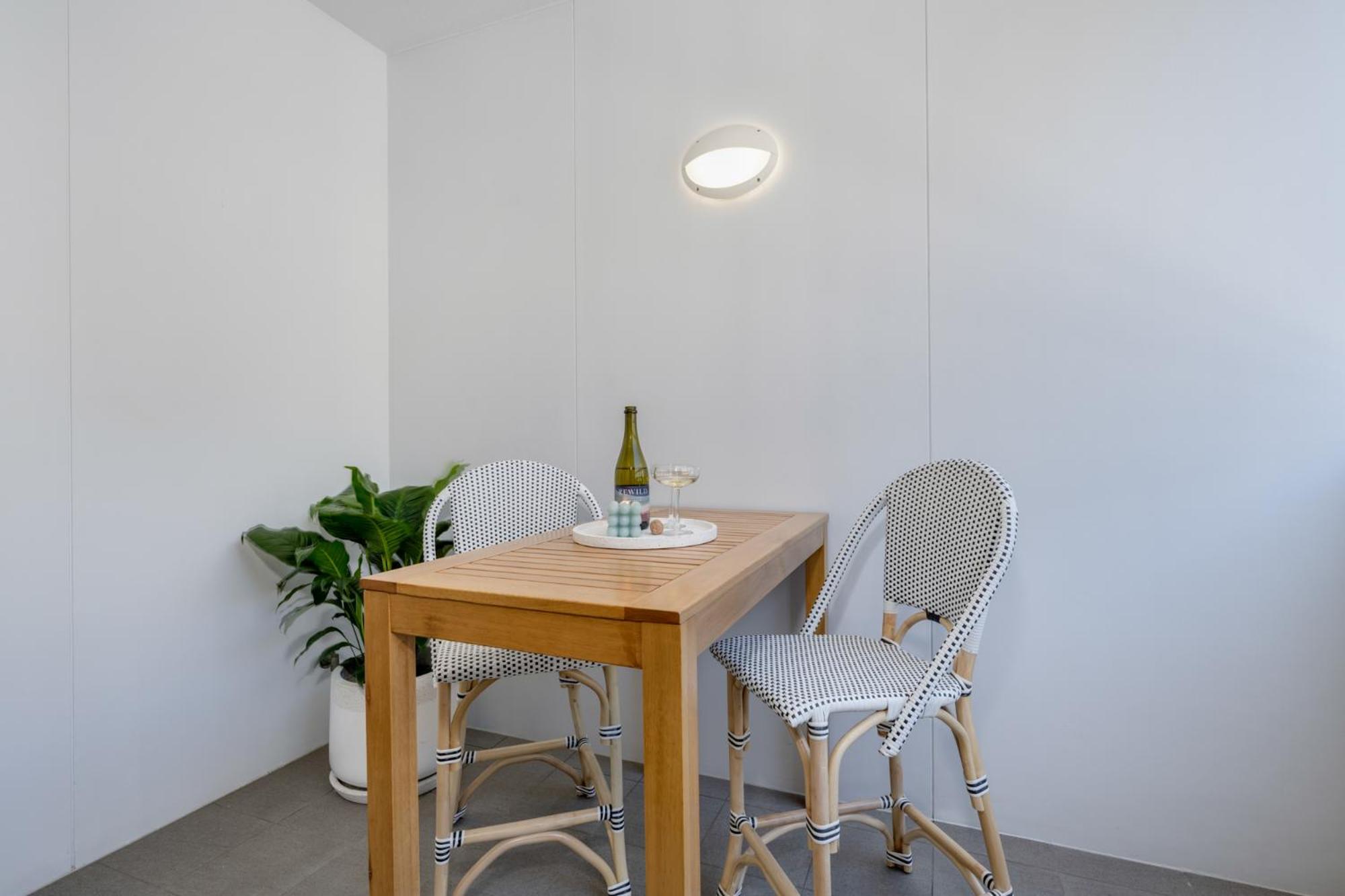 Beach Petite -CBD -Parking Options