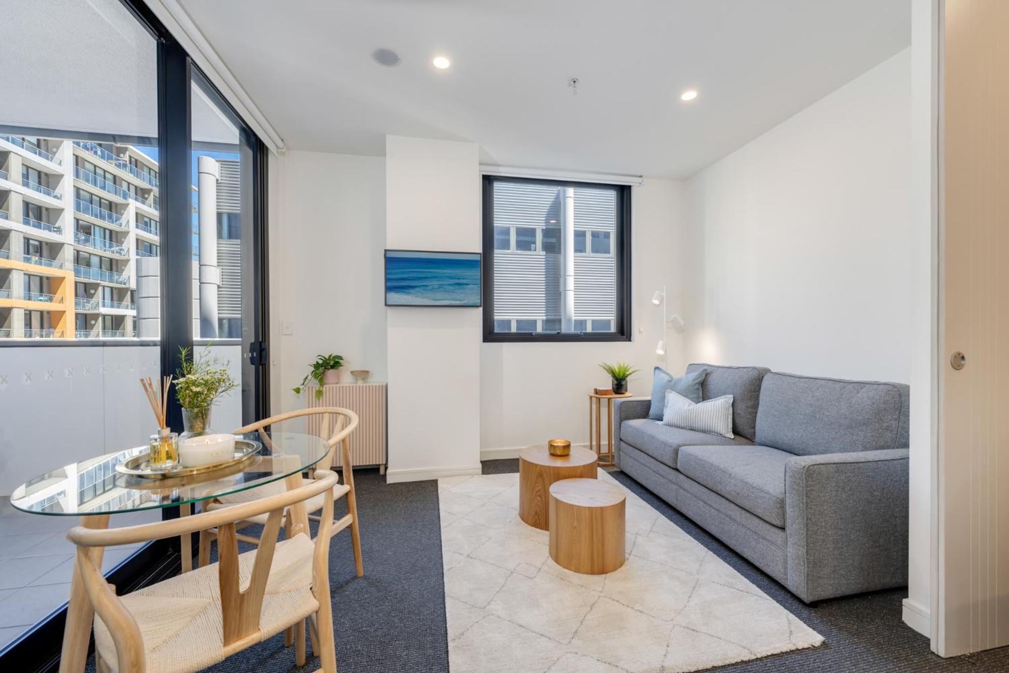 Beach Petite -CBD -Parking Options