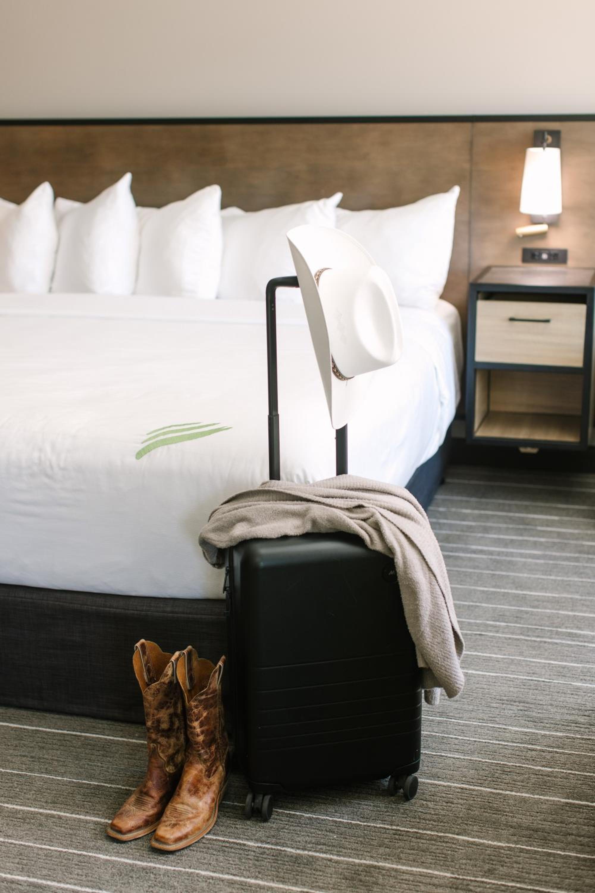 Ellensburg Vacations - Hotel Windrow Downtown Ellensburg - Property Image 20