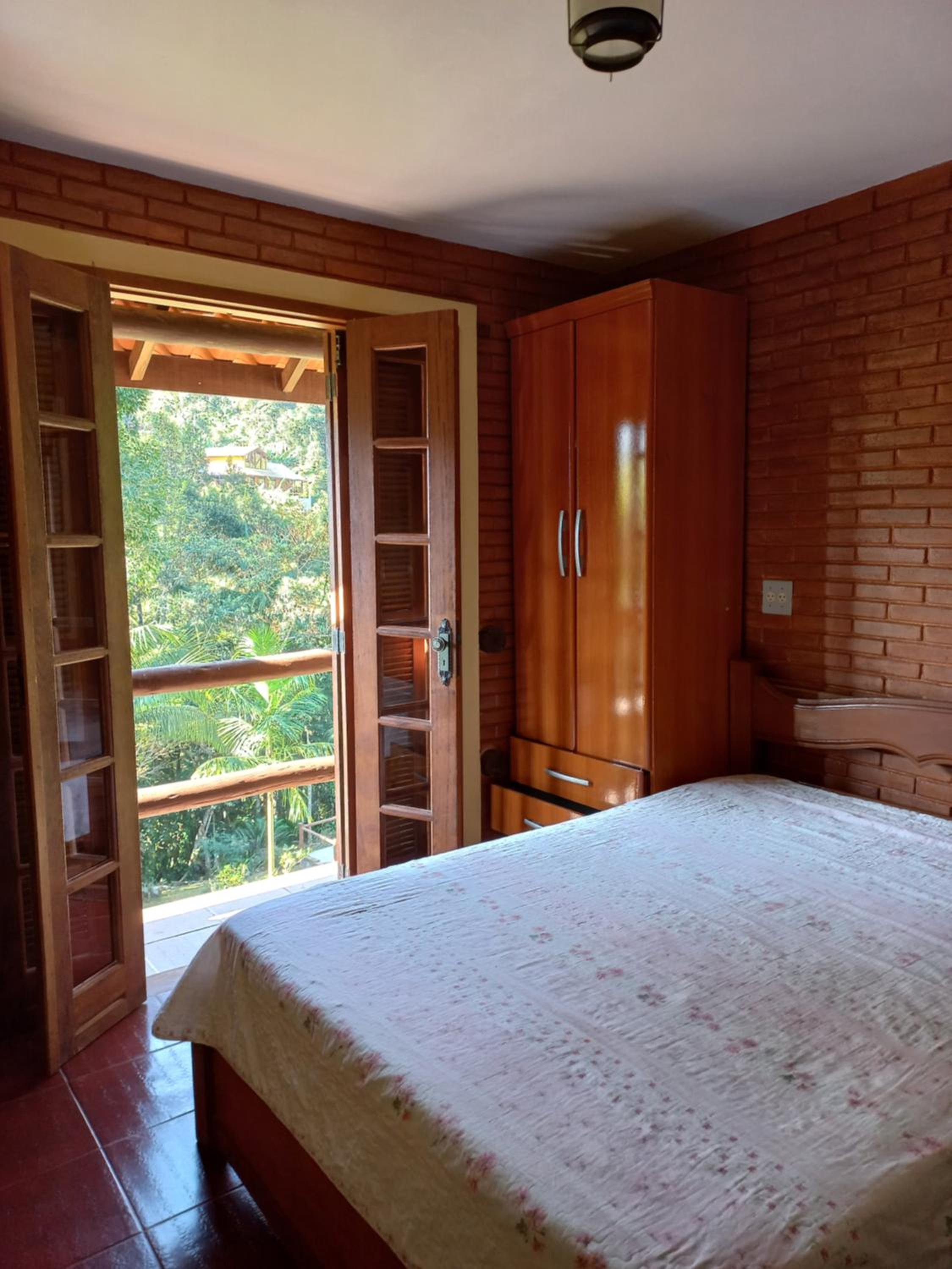 Casa com churrasqueira piscina privativa em São Pedro da Serra - Perto de Lumiar