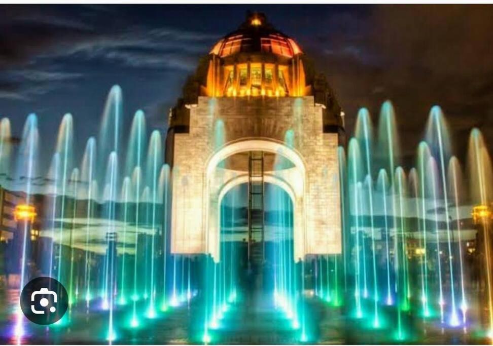 Extraordinaria Casa Fuente de Cibeles en la Roma Norte CDMX view 3