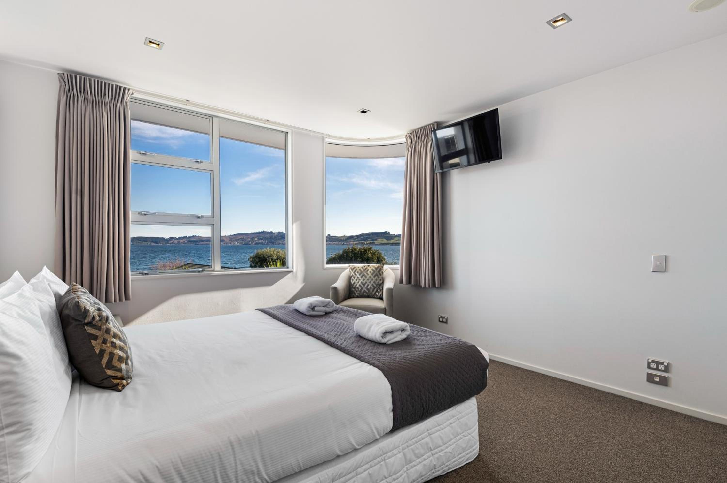 Waimahana Apartment 8