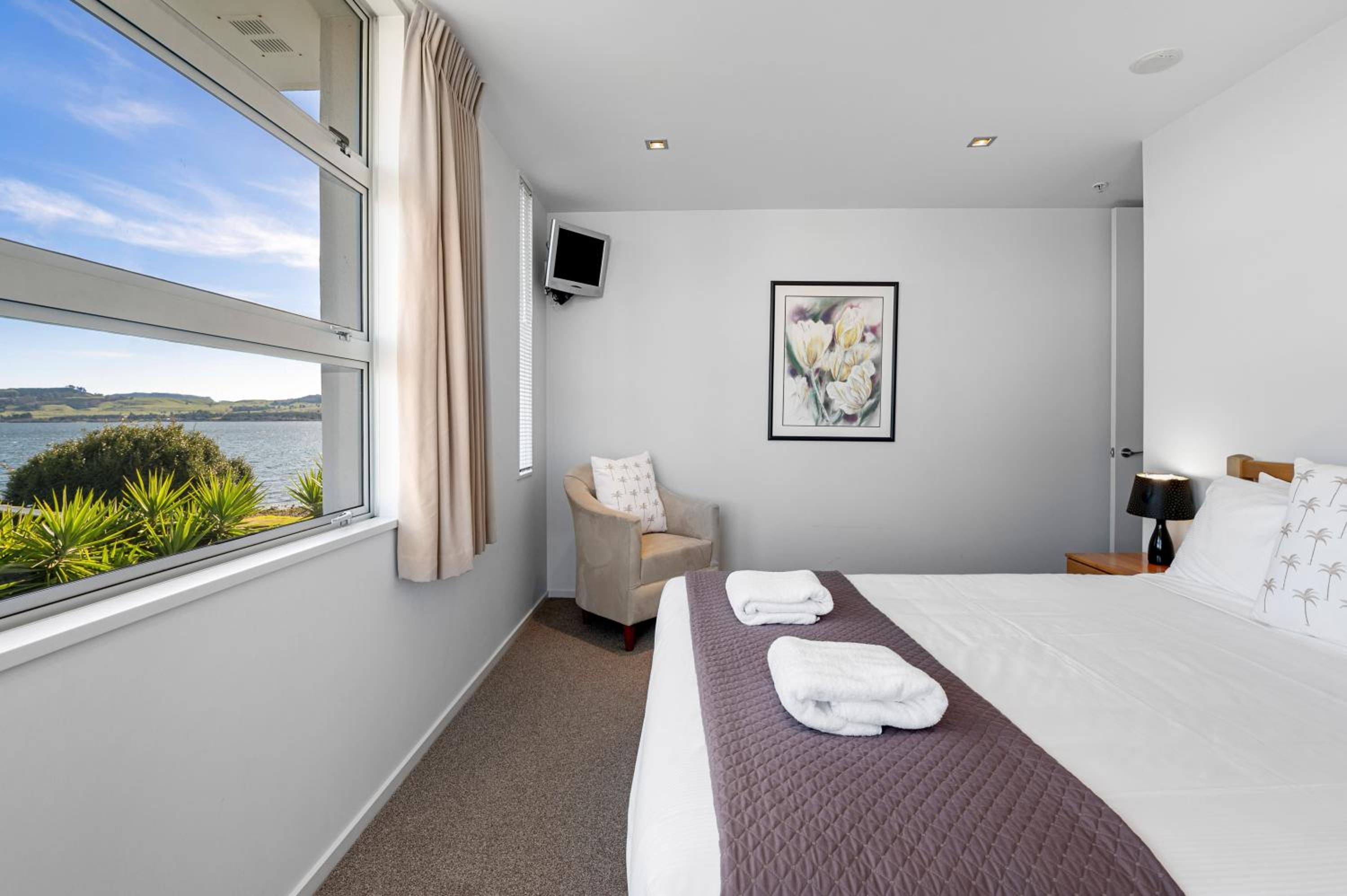 Waimahana Apartment 8