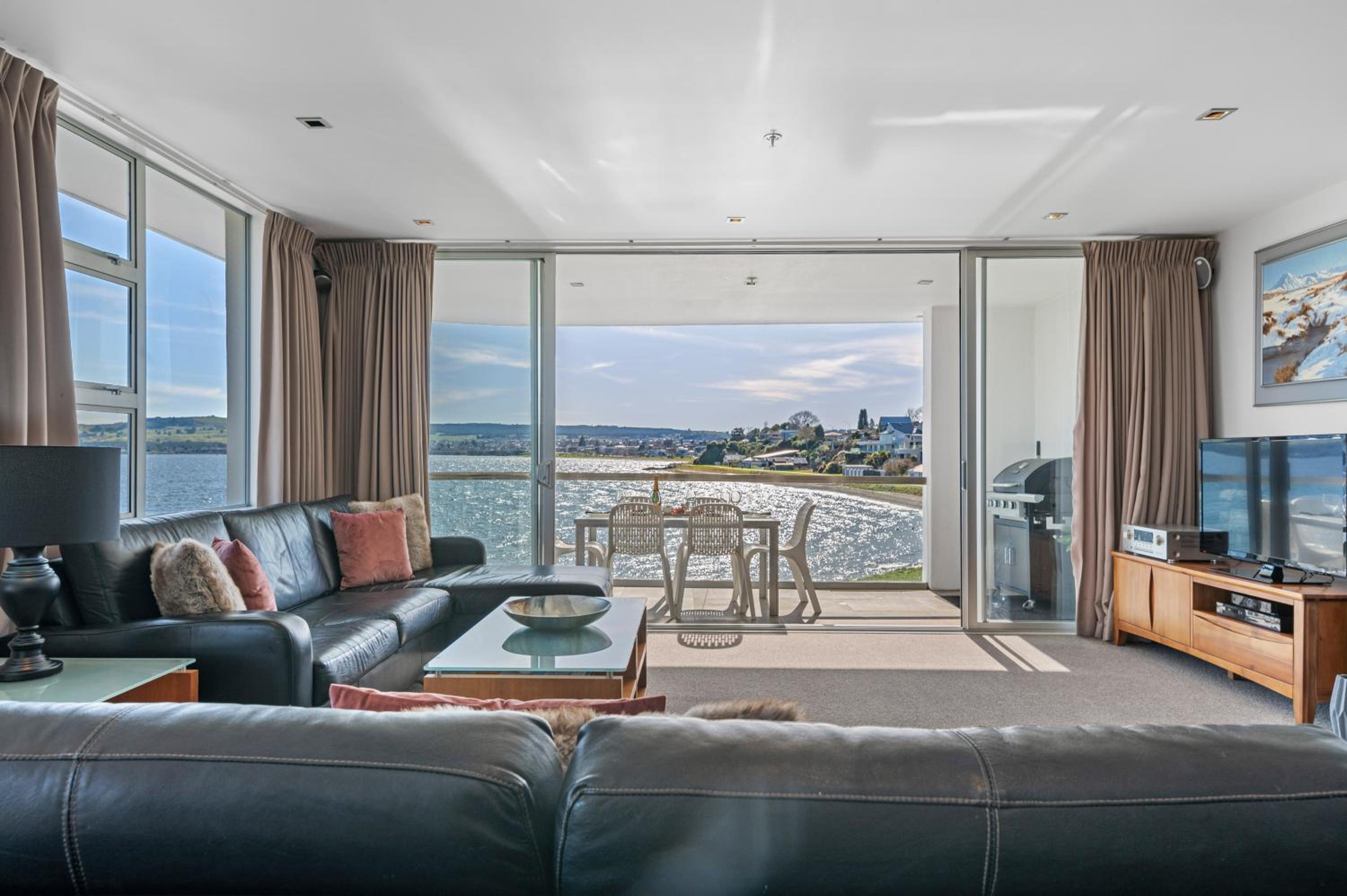 Waimahana Apartment 8