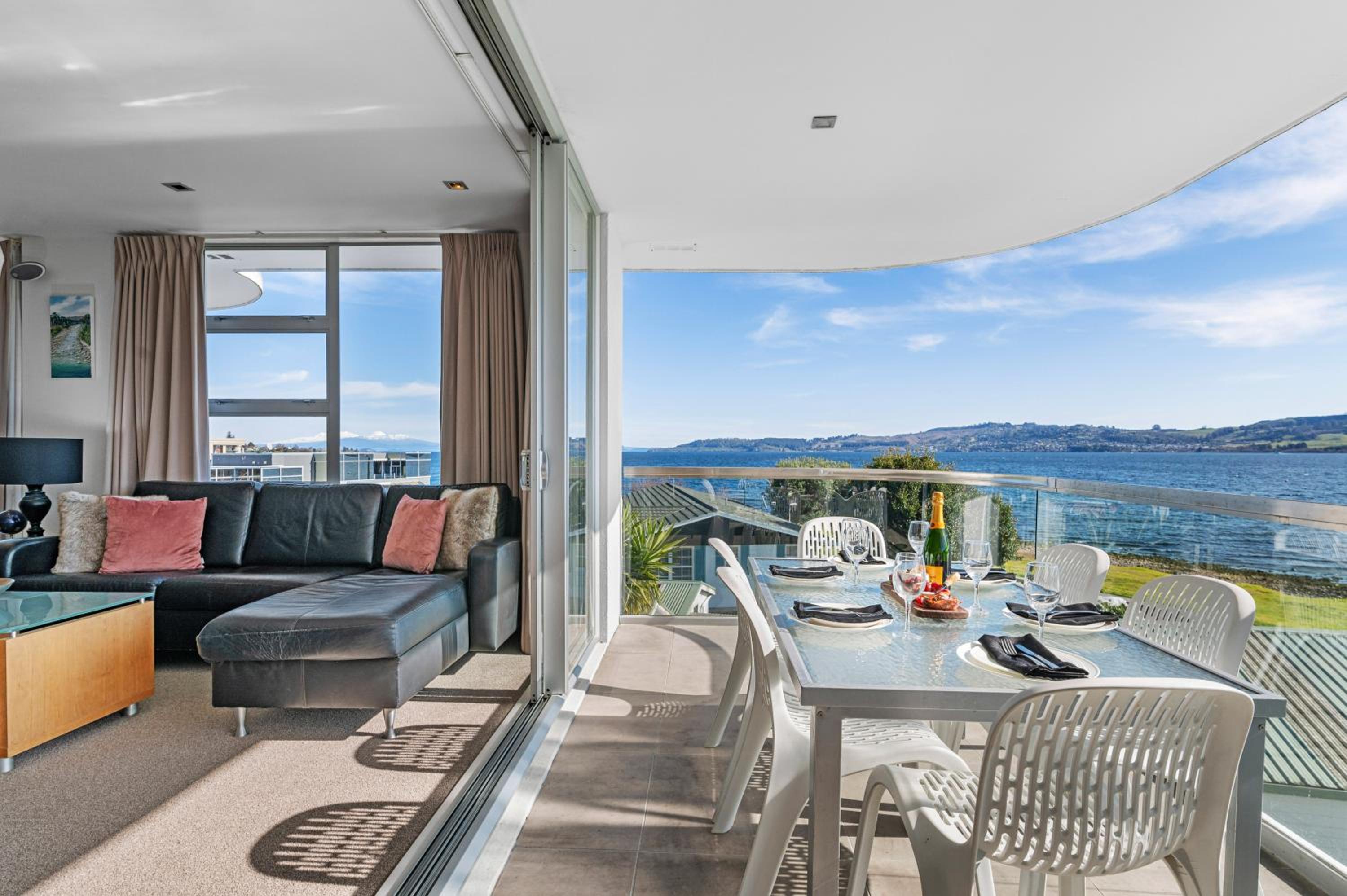 Waimahana Apartment 8