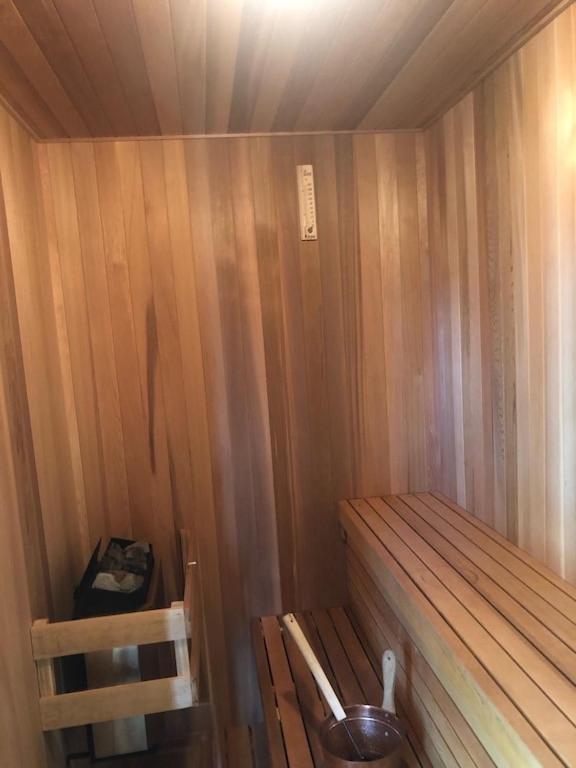 Luxury accomodation in West Vancouver