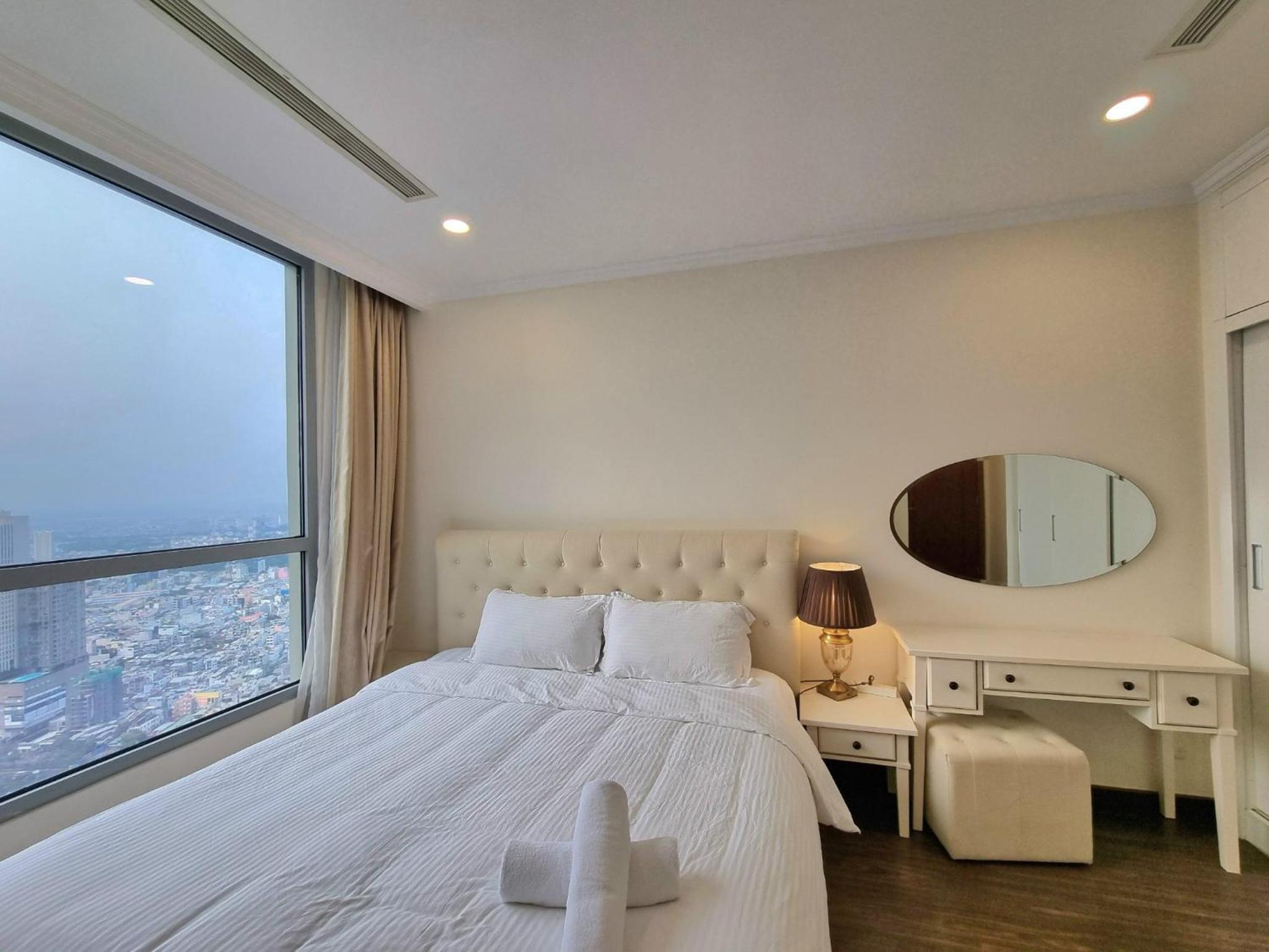 Vinhomes Central Park Luxury Apartment 1,2,3,4 bedroom, Landmark 81 area