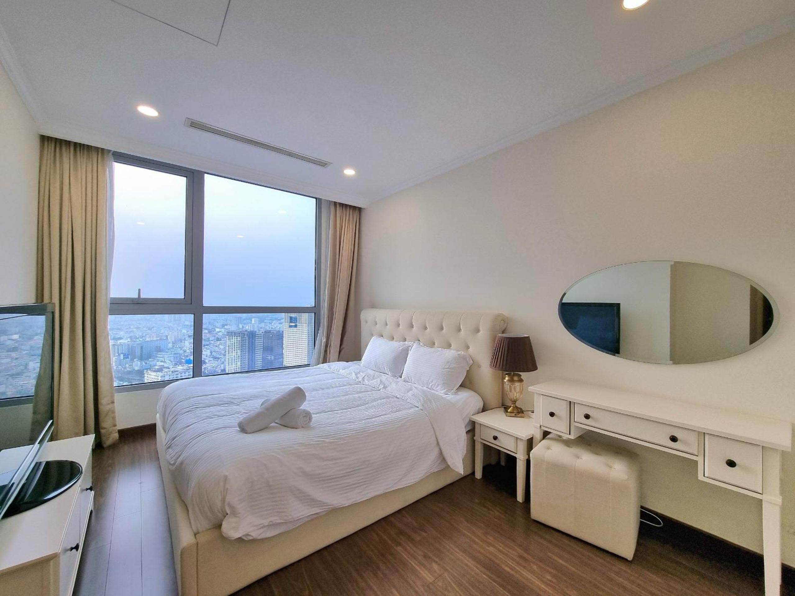 Vinhomes Central Park Luxury Apartment 1,2,3,4 bedroom, Landmark 81 area