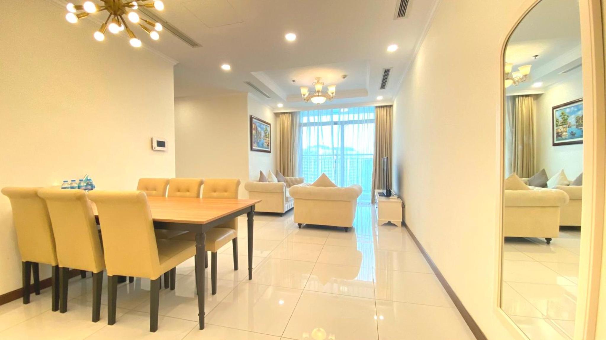 Vinhomes Central Park Luxury Apartment 1,2,3,4 bedroom, Landmark 81 area