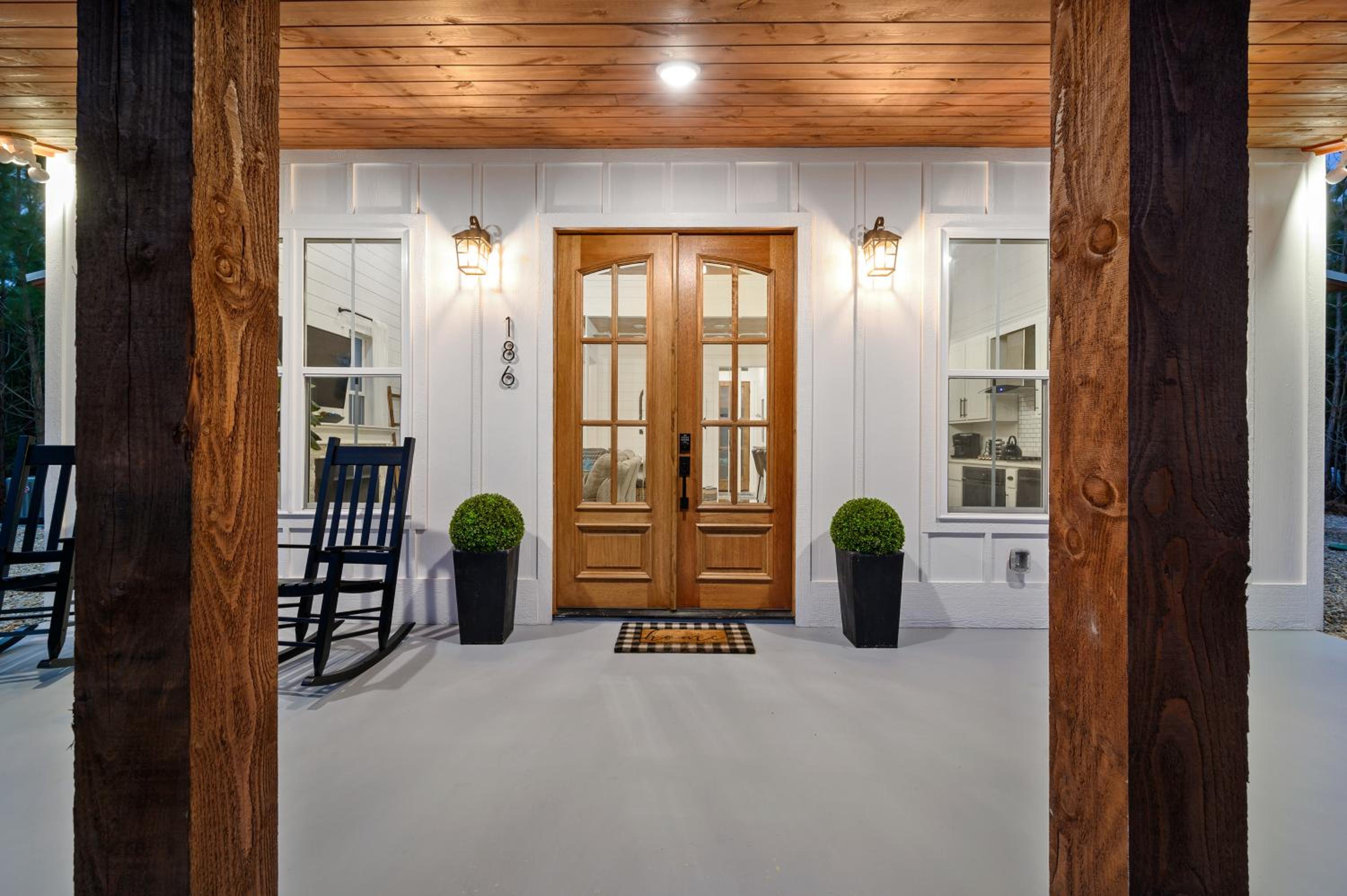 Bella Luna Cabin - Cozy Farmhouse Cabin, Private Deck, Swing Set, Fire Pit, Hot Tub view 2