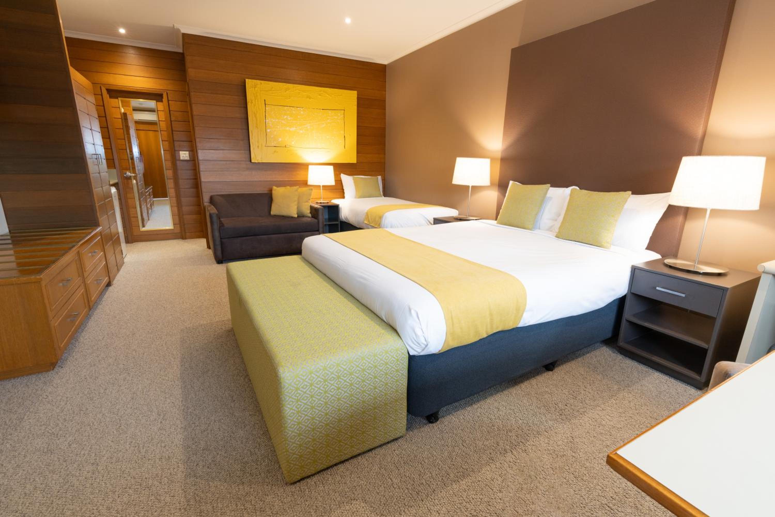 Sovereign Park Motor Inn