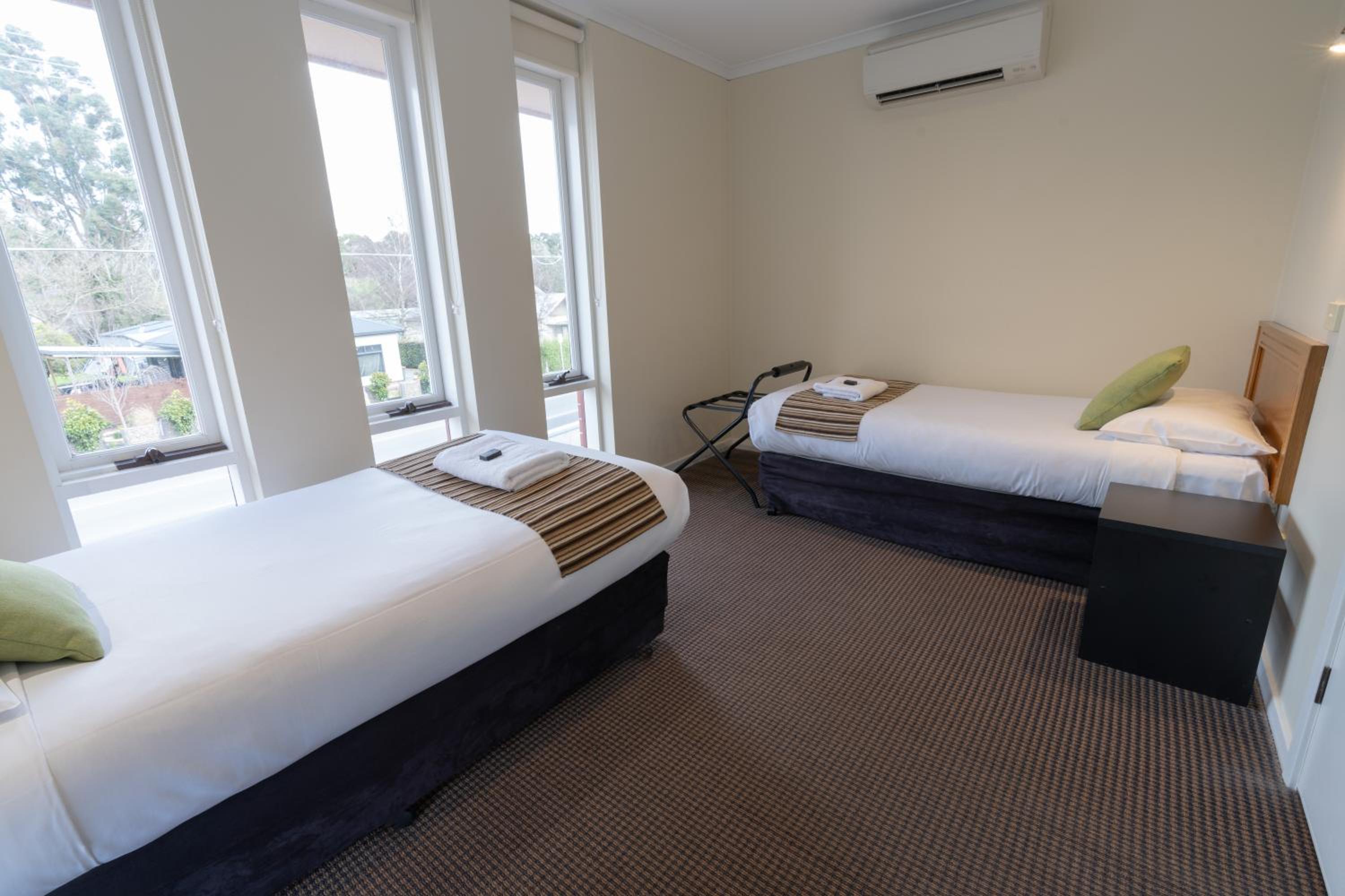 Sovereign Park Motor Inn