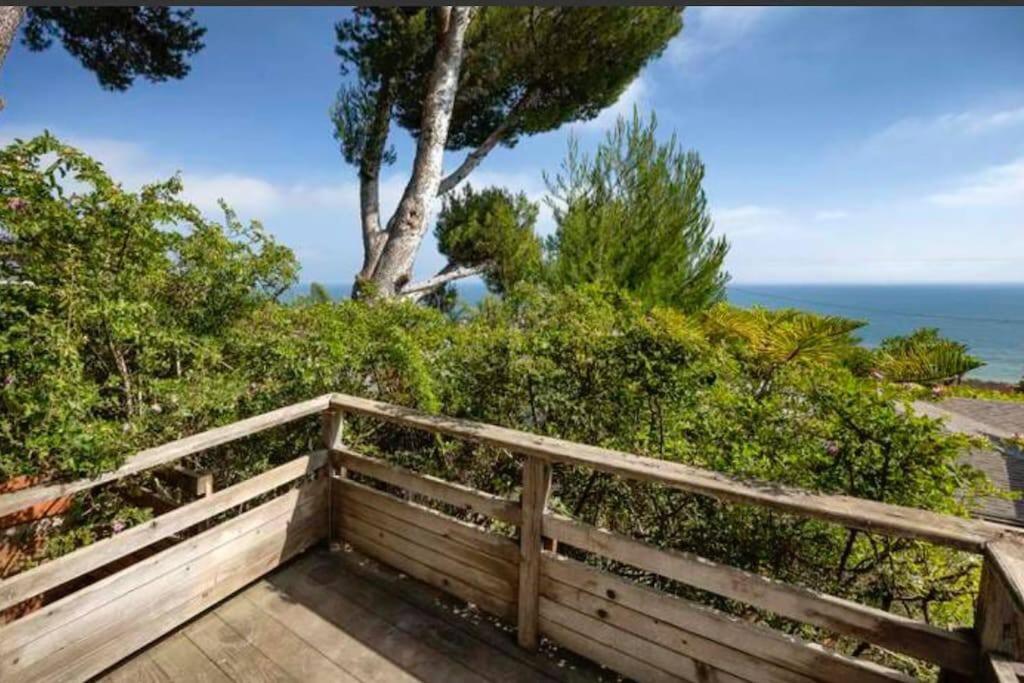 Summerland Sweet Beach Getaway