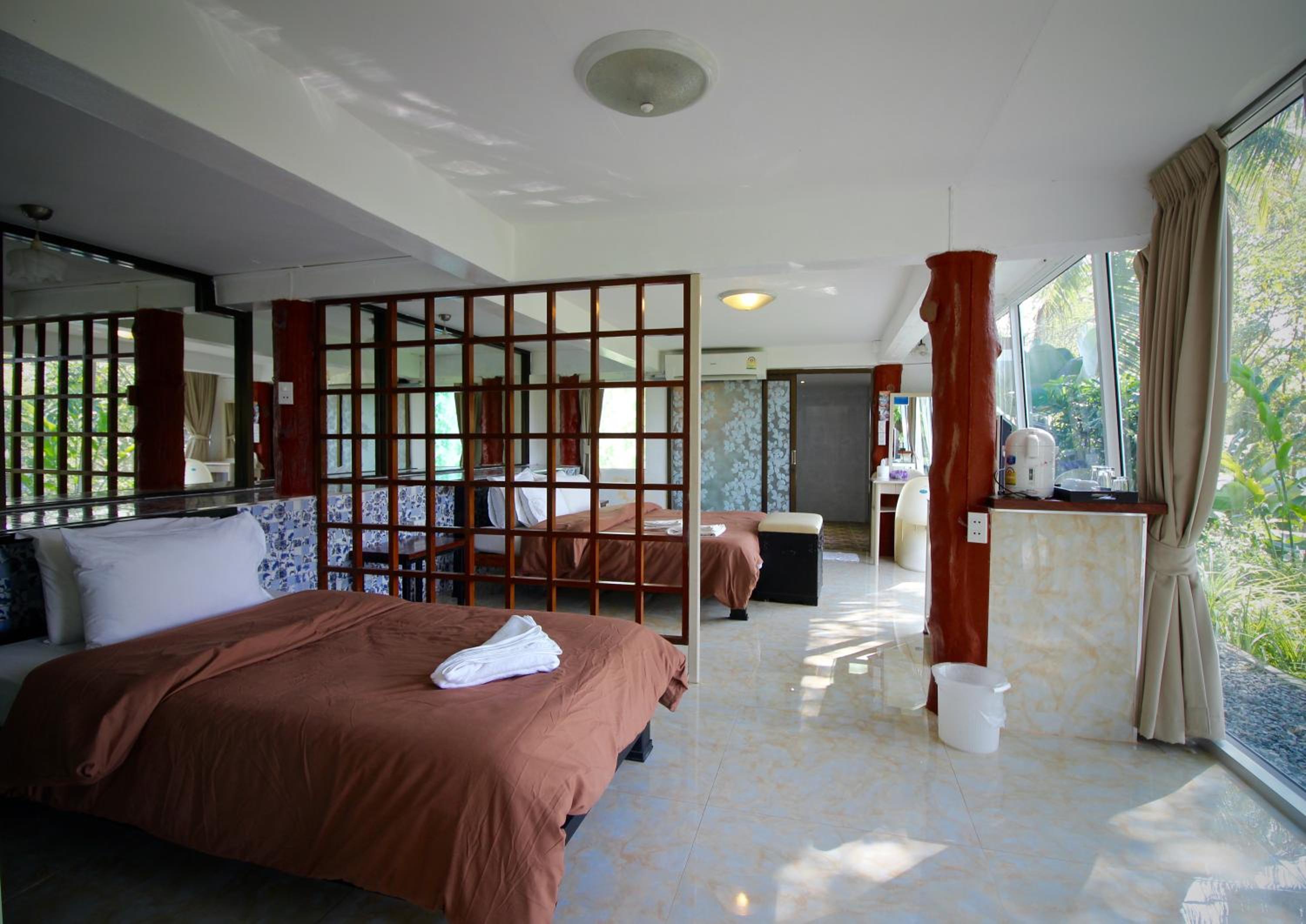 Yoko River Kwai Resort