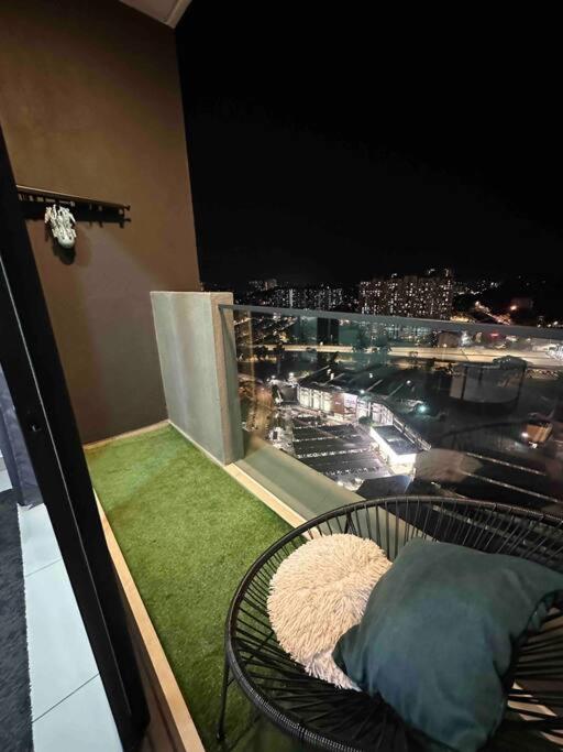 Netflix,Sauna,Jacuzzi,Karoke,Cat Friendly