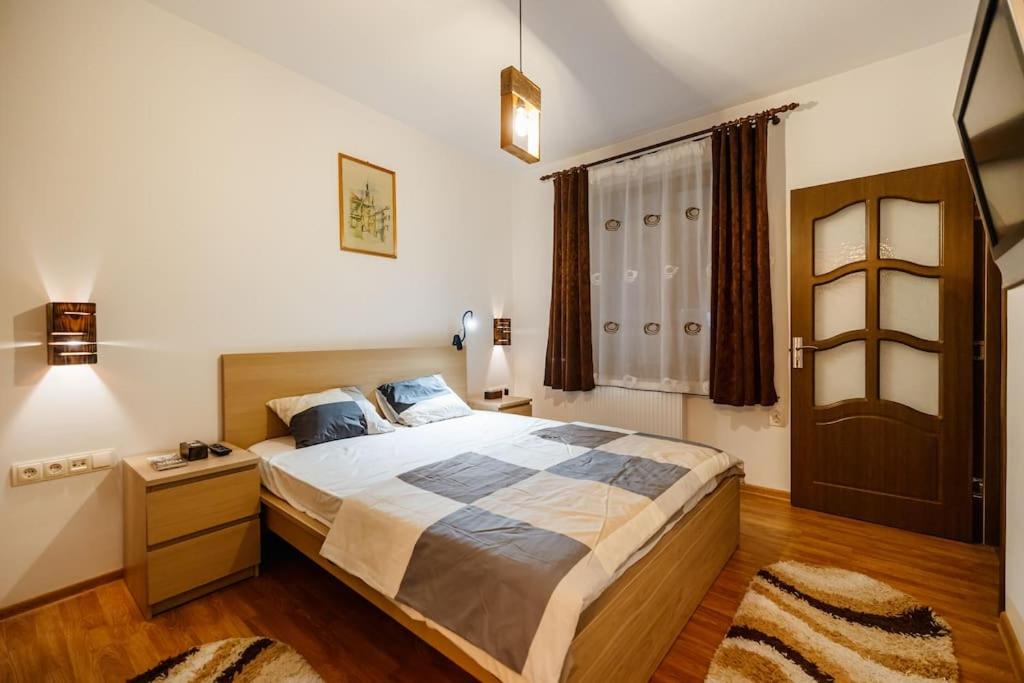Casa cu Turn view 2