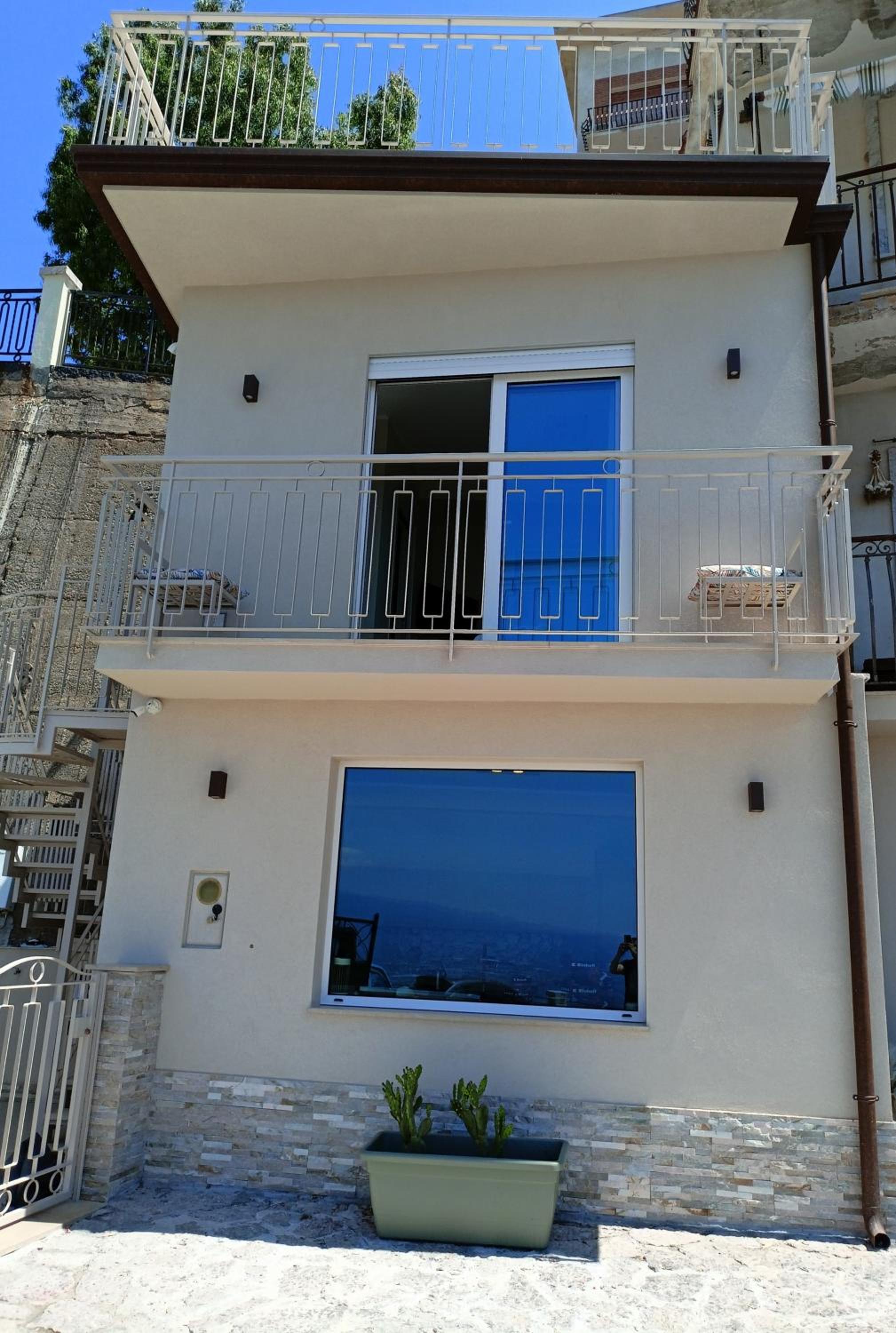 Casa Mylai - main view