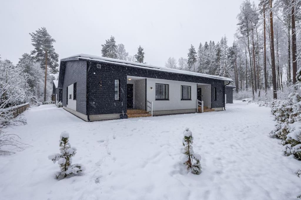 Semi-detached Scandinavian house with great location