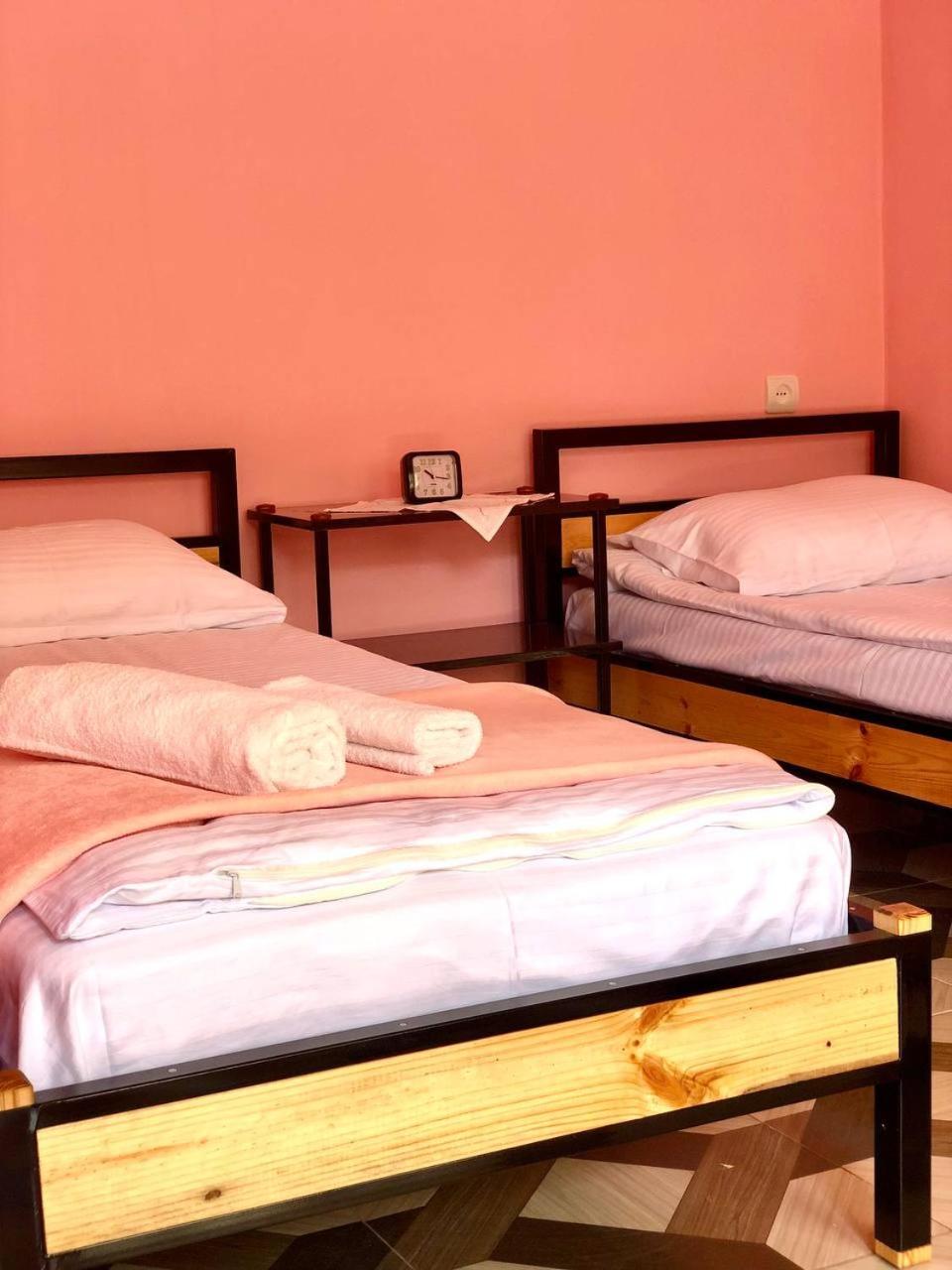 VaLiVa Sanahin Guest House