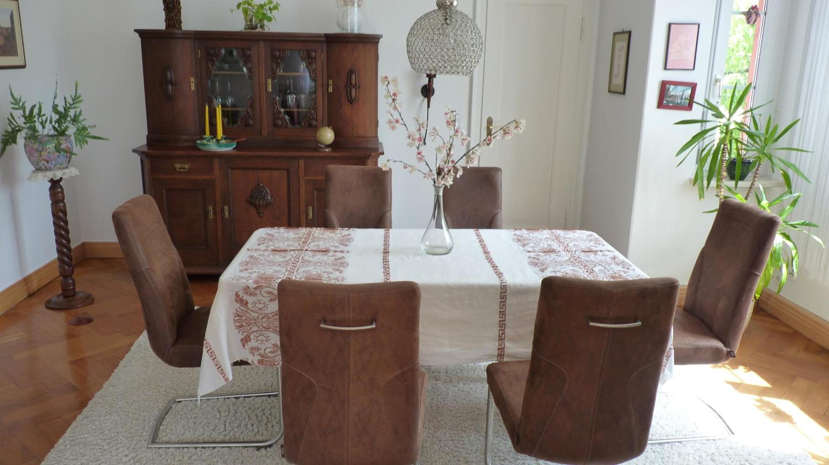Ferienwohnung & Apartment Kunsthaus Panorama mit Balkon