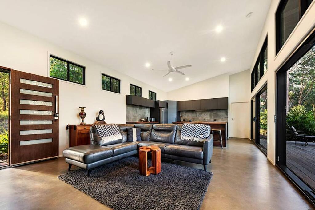 Hunchy Escape - Hinterland Pet Friendly!